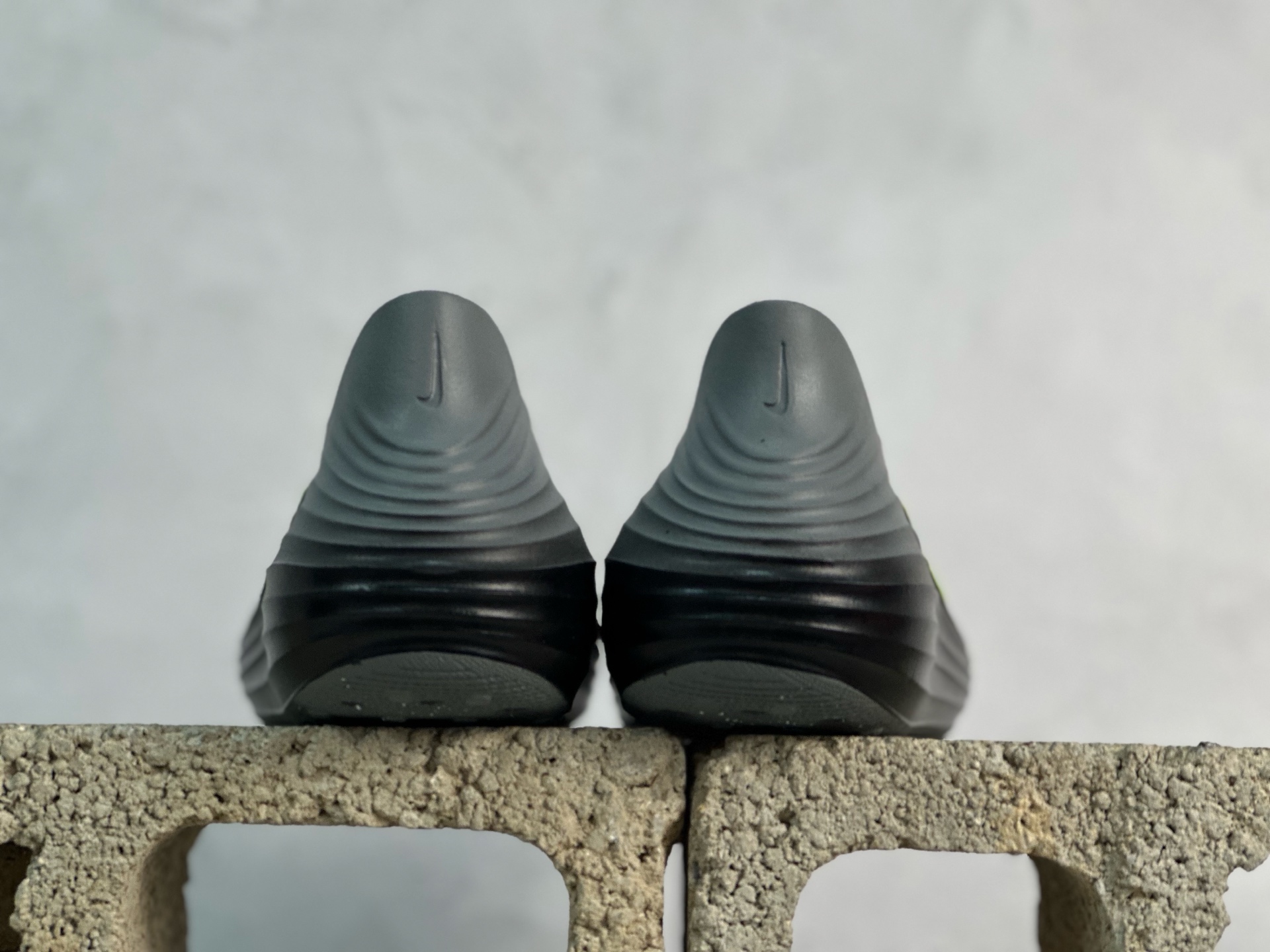  放店私 G版 Nike ReactX Rejunate HV5060-003 灰绿 Size： 36 