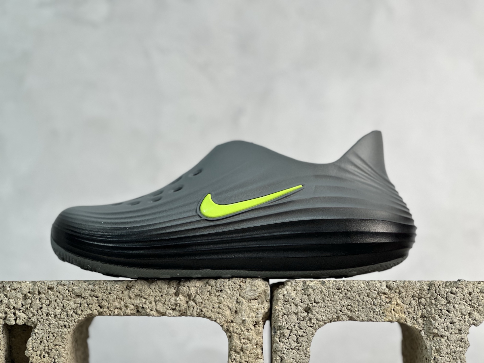  放店私 G版 Nike ReactX Rejunate HV5060-003 灰绿 Size： 36 