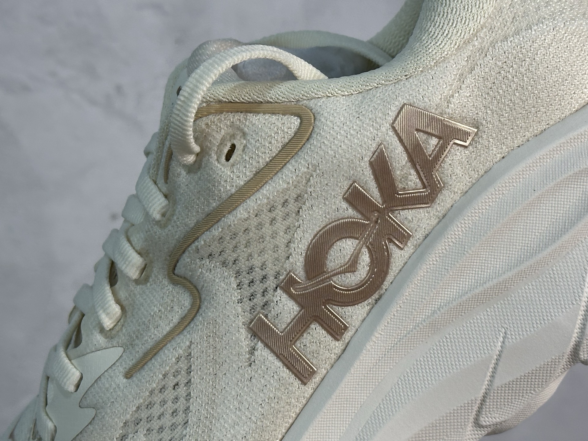  放店私
GX版 HOKA ONE ONE Clifton 克里夫顿10代专业性能减震公路跑步鞋 

专