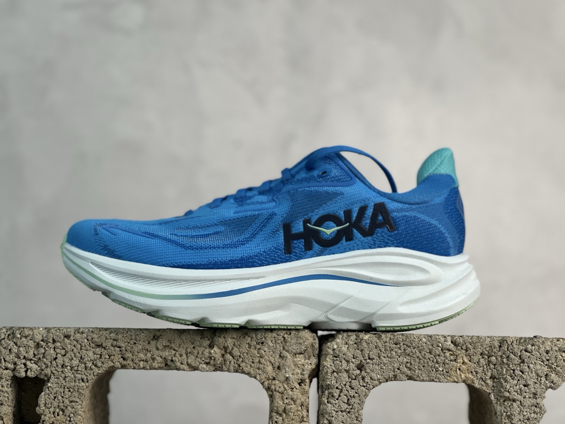  放店私
GX版 HOKA ONE ONE Clifton 克里夫顿10代专业性能减震公路跑步鞋 

专