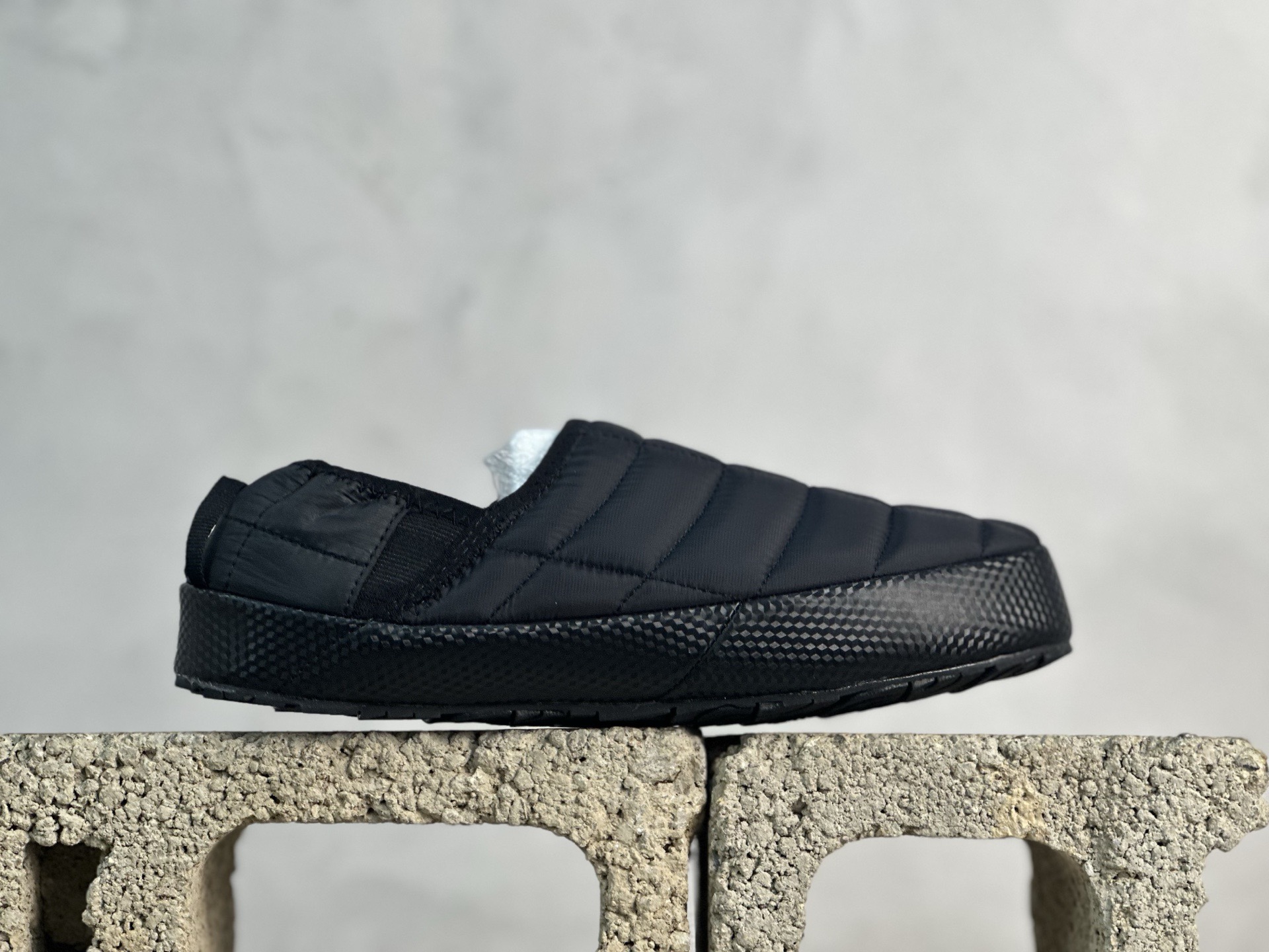 放店私 户外轻旅者鞋履,著名户外品牌-北面/The North Face XTRA 系列低帮袜套式一脚蹬保暖休闲运动鞋 NFOA3VIH