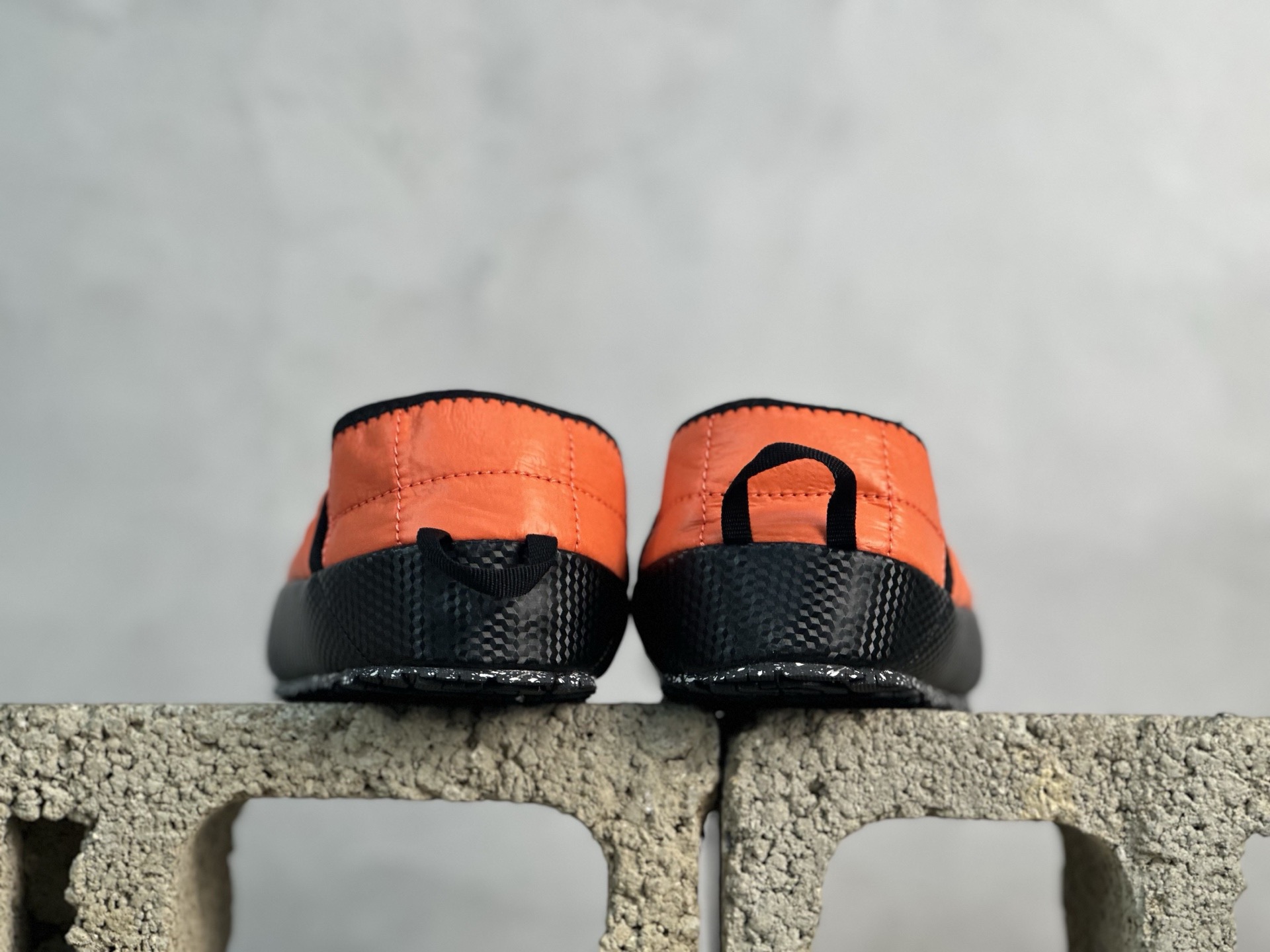 放店私 户外轻旅者鞋履,著名户外品牌-北面/The North Face XTRA 系列低帮袜套式一脚蹬保暖休闲运动鞋 NFOA3VIH