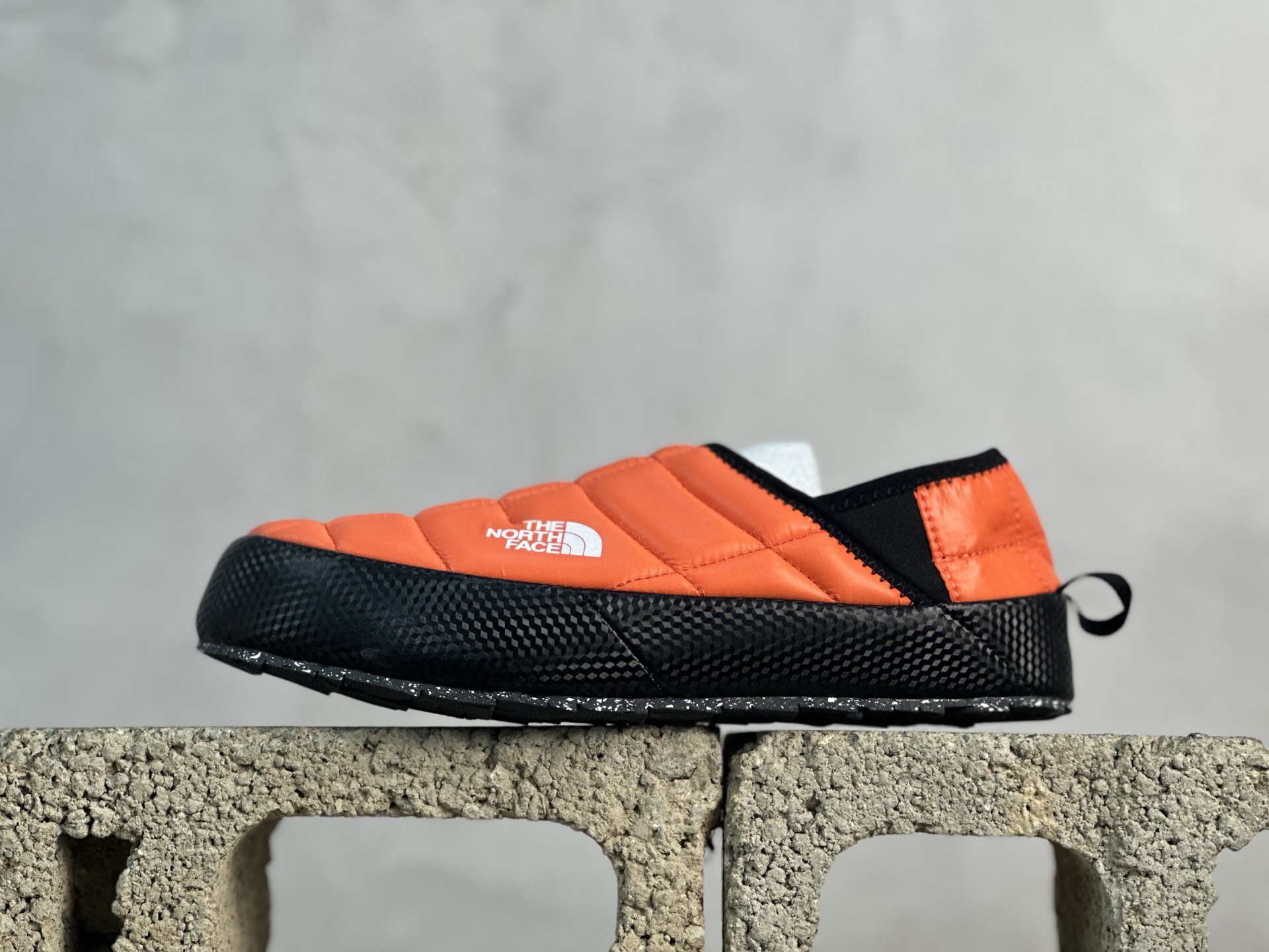 放店私 户外轻旅者鞋履,著名户外品牌-北面/The North Face XTRA 系列低帮袜套式一脚蹬保暖休闲运动鞋 NFOA3VIH