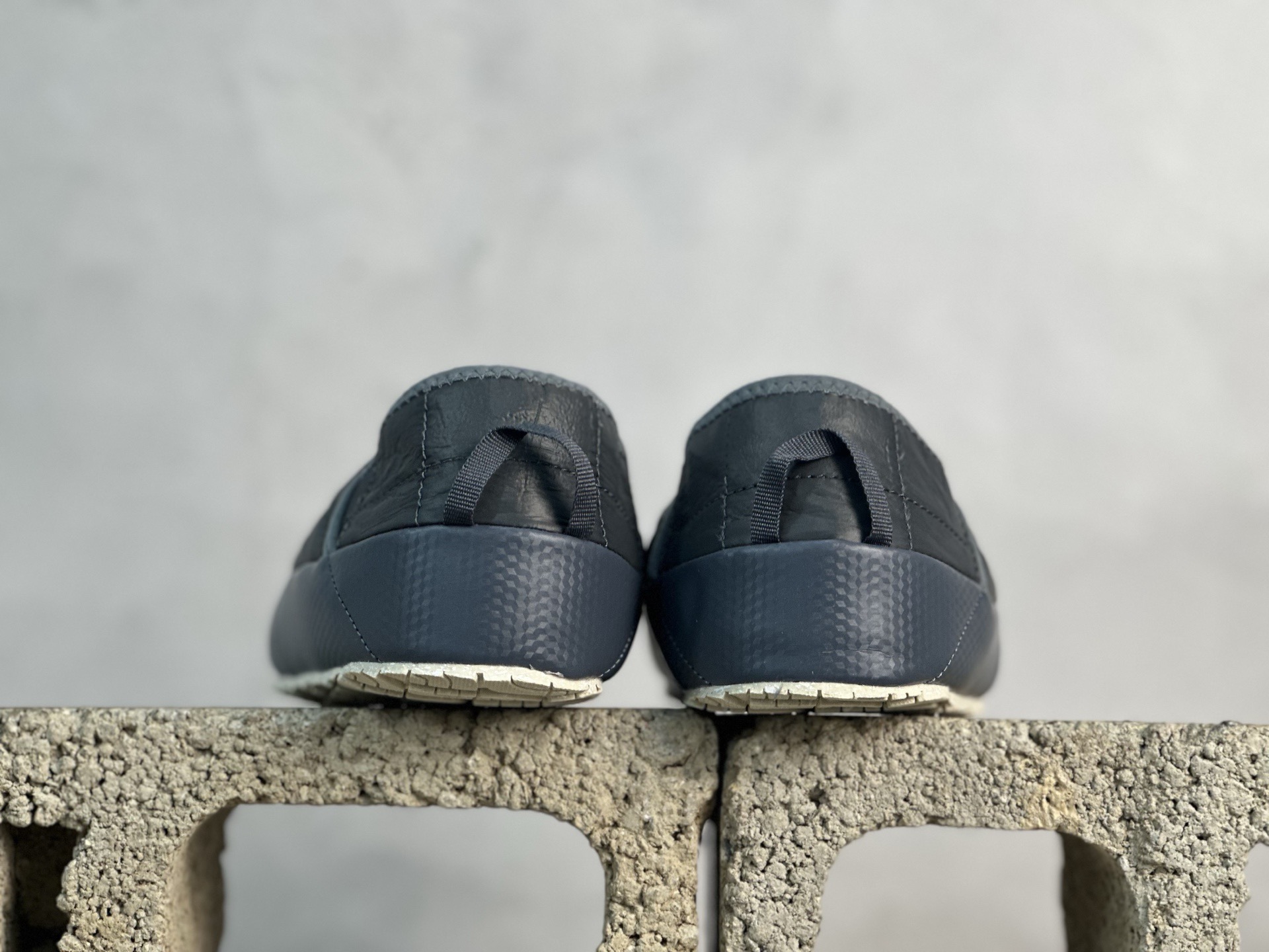 放店私 户外轻旅者鞋履,著名户外品牌-北面/The North Face XTRA 系列低帮袜套式一脚蹬保暖休闲运动鞋 NFOA3VIH