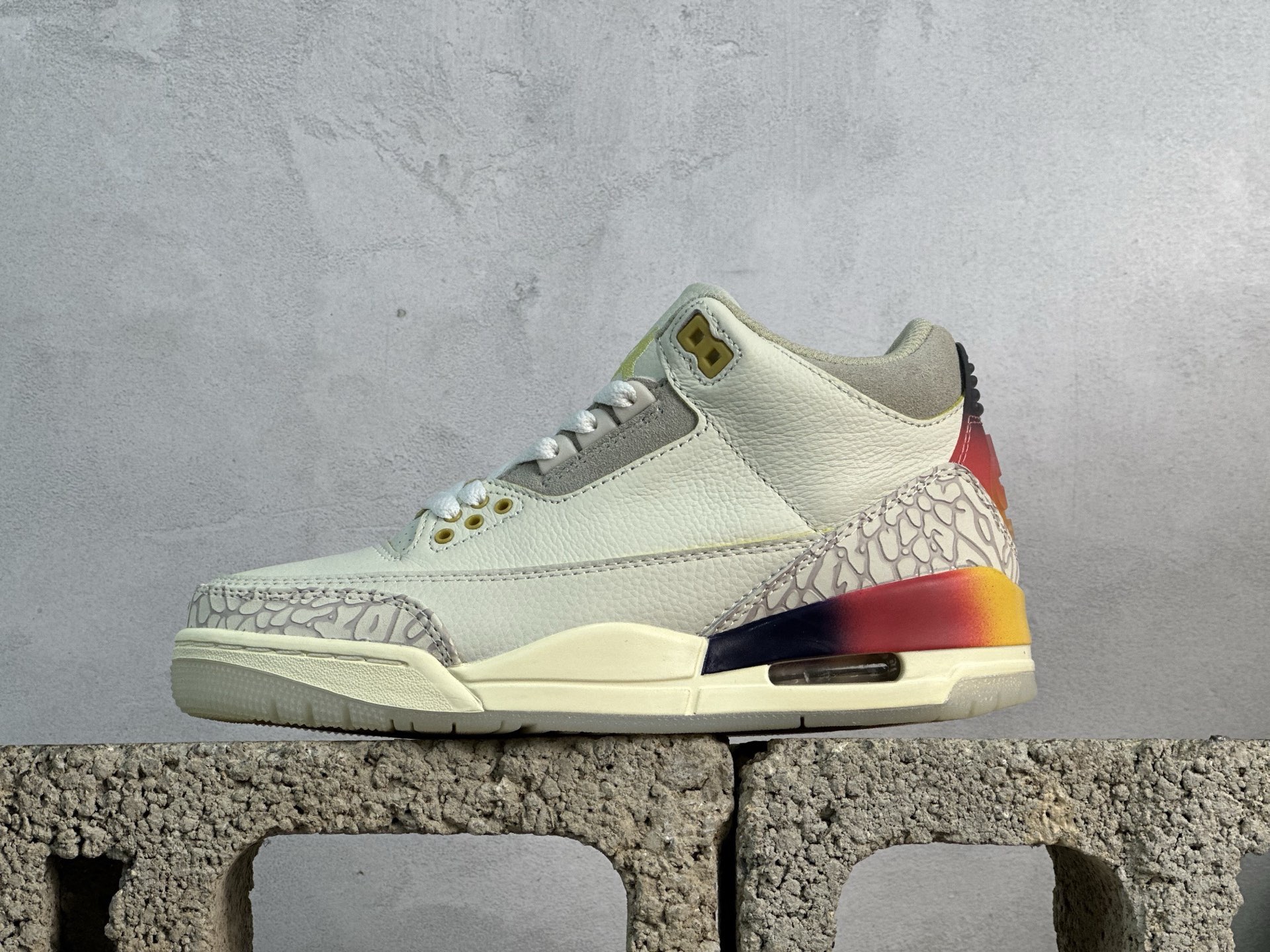 特价💰110‼️
纯原AJ3系列福利特价!
尺码36-47,暴力输出!
真正的纯原AJ3福利,老牌大厂出品!卖过的都知道,绝对是好货福利!原XX,骨折1XX特价!放心冲!