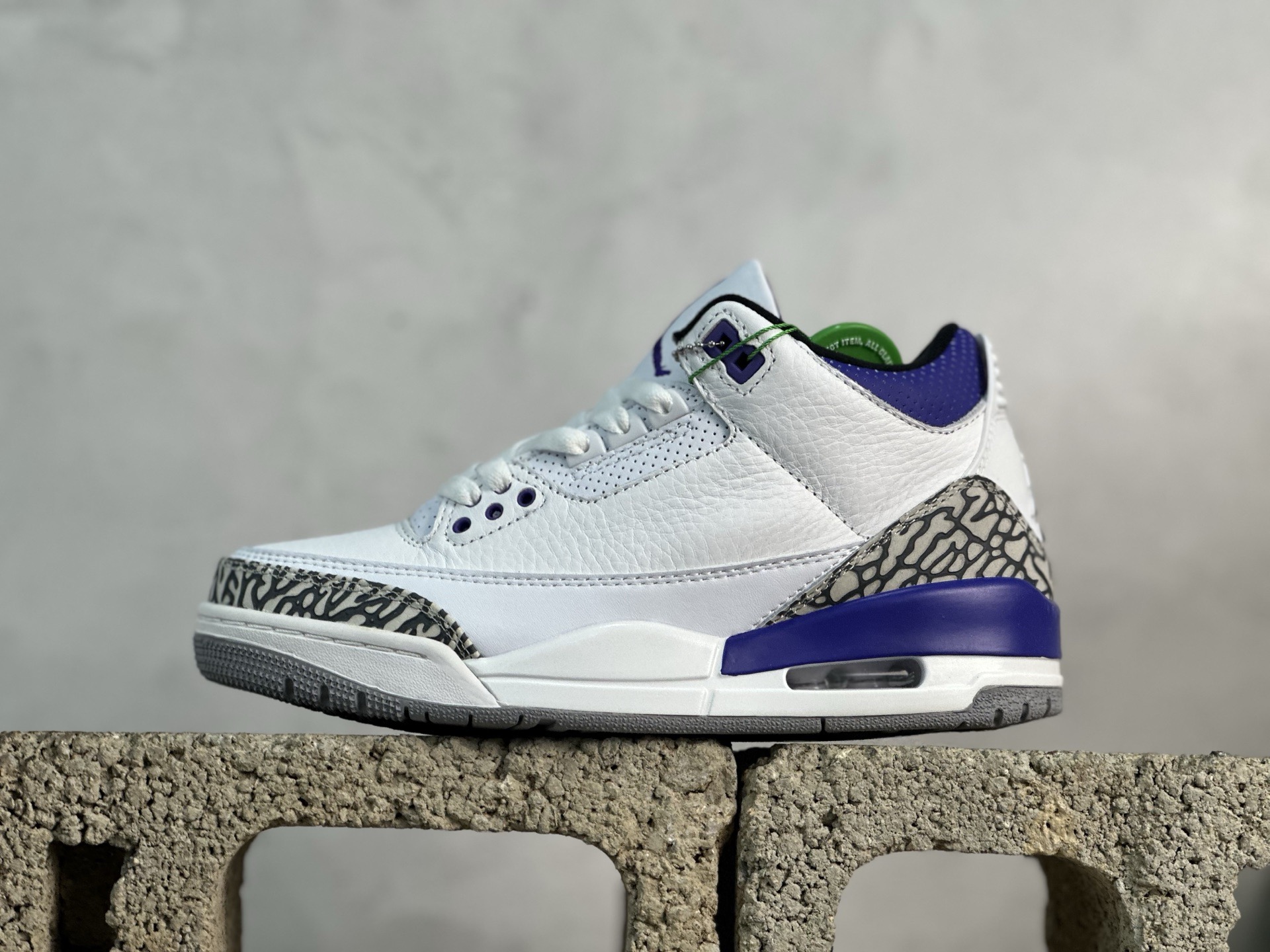 特价💰110‼️
纯原AJ3系列福利特价!
尺码36-47,暴力输出!
真正的纯原AJ3福利,老牌大厂出品!卖过的都知道,绝对是好货福利!原XX,骨折1XX特价!放心冲!