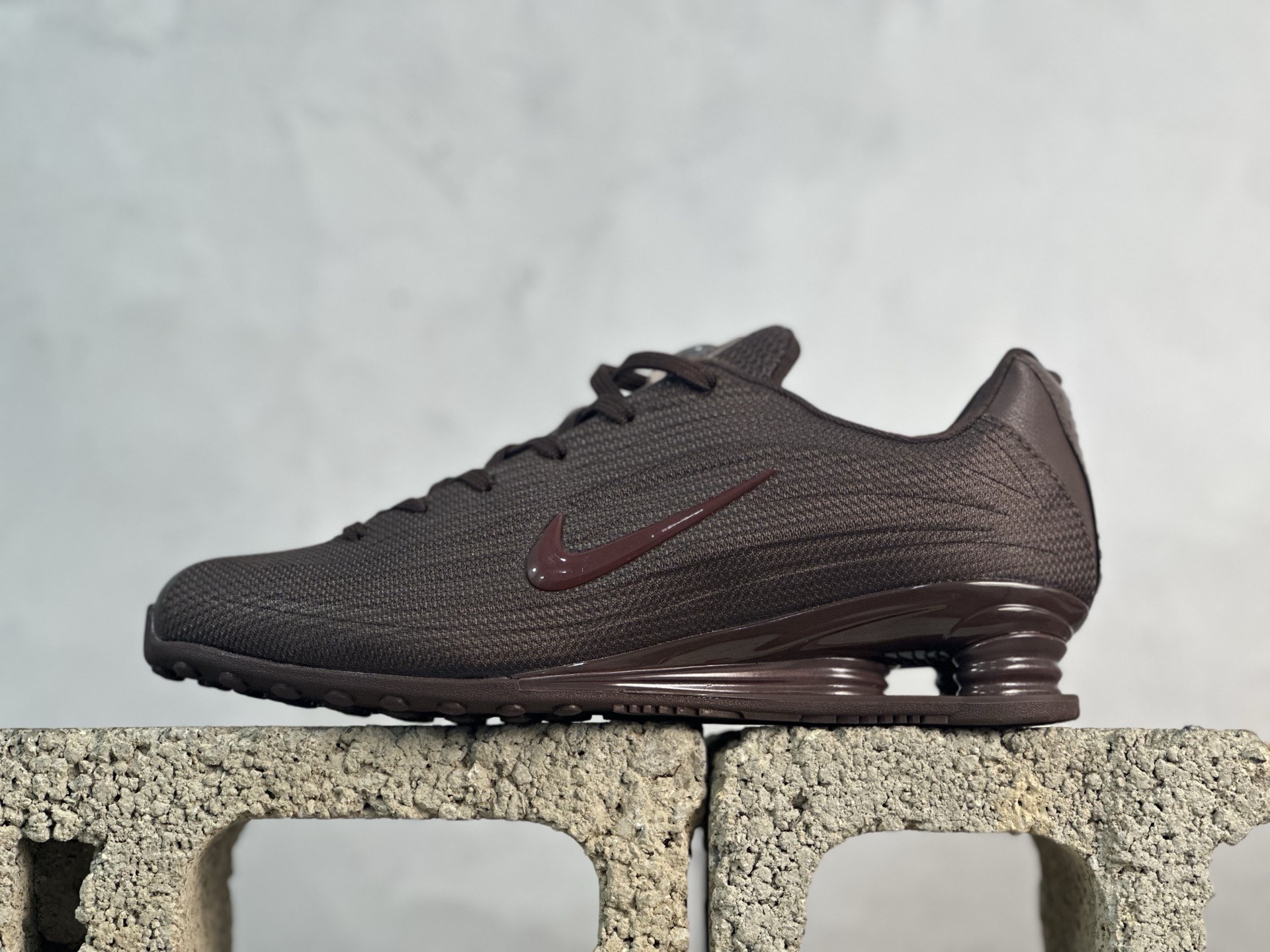 放店私 Nike Shox Z 耐克专利弹簧气柱跑步鞋 HQ7540-200