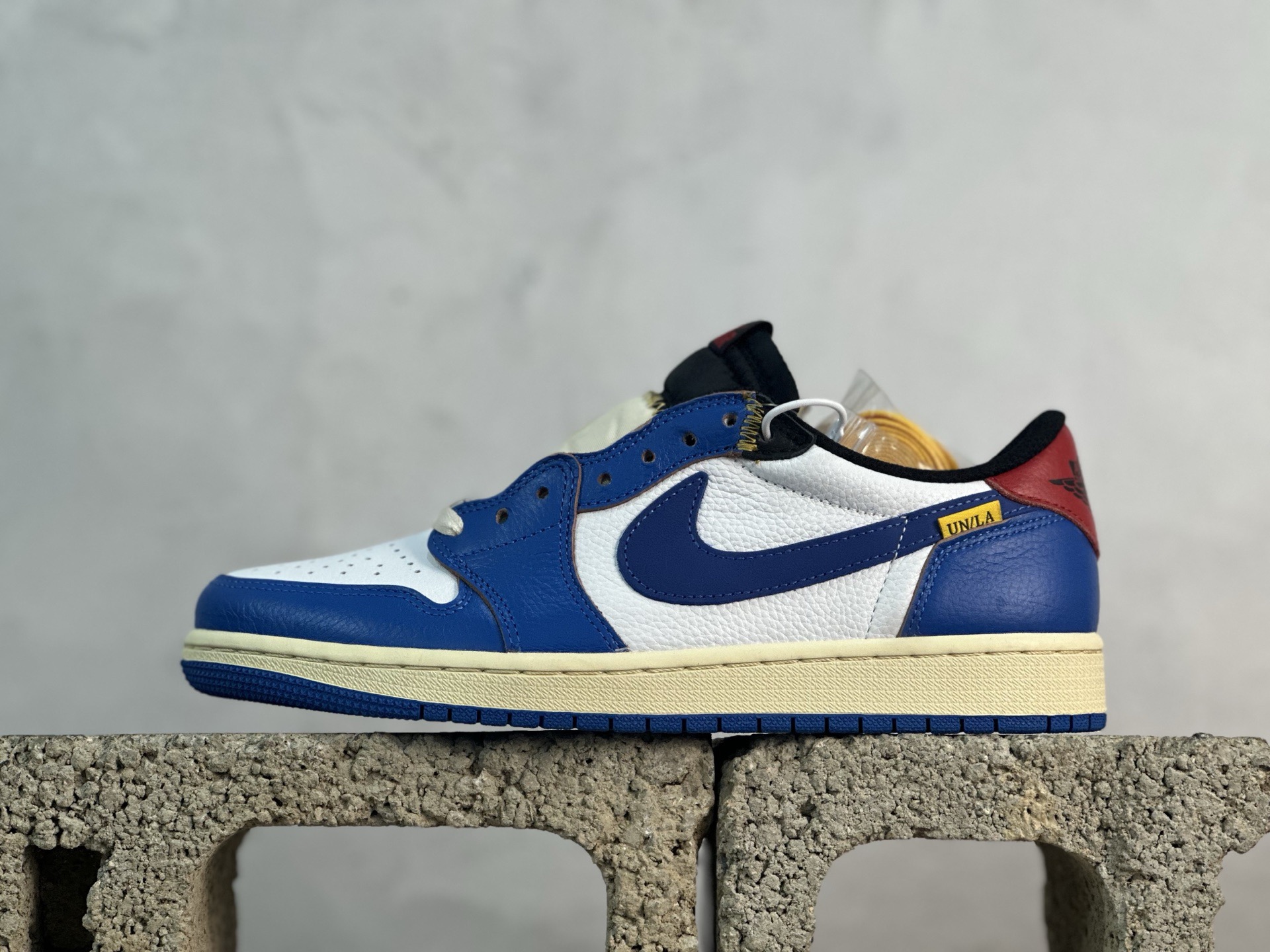 💰260 放店私 
New巅峰 Travis Scott x union la x Jordan Air Jordan 1 retro low og un 倒钩 HQ6998-146 白蓝 Size：36 36.5 37.5 38 38.5 39 40 40.5 41 42 42.5 43 44 44.5 45 46 47.5