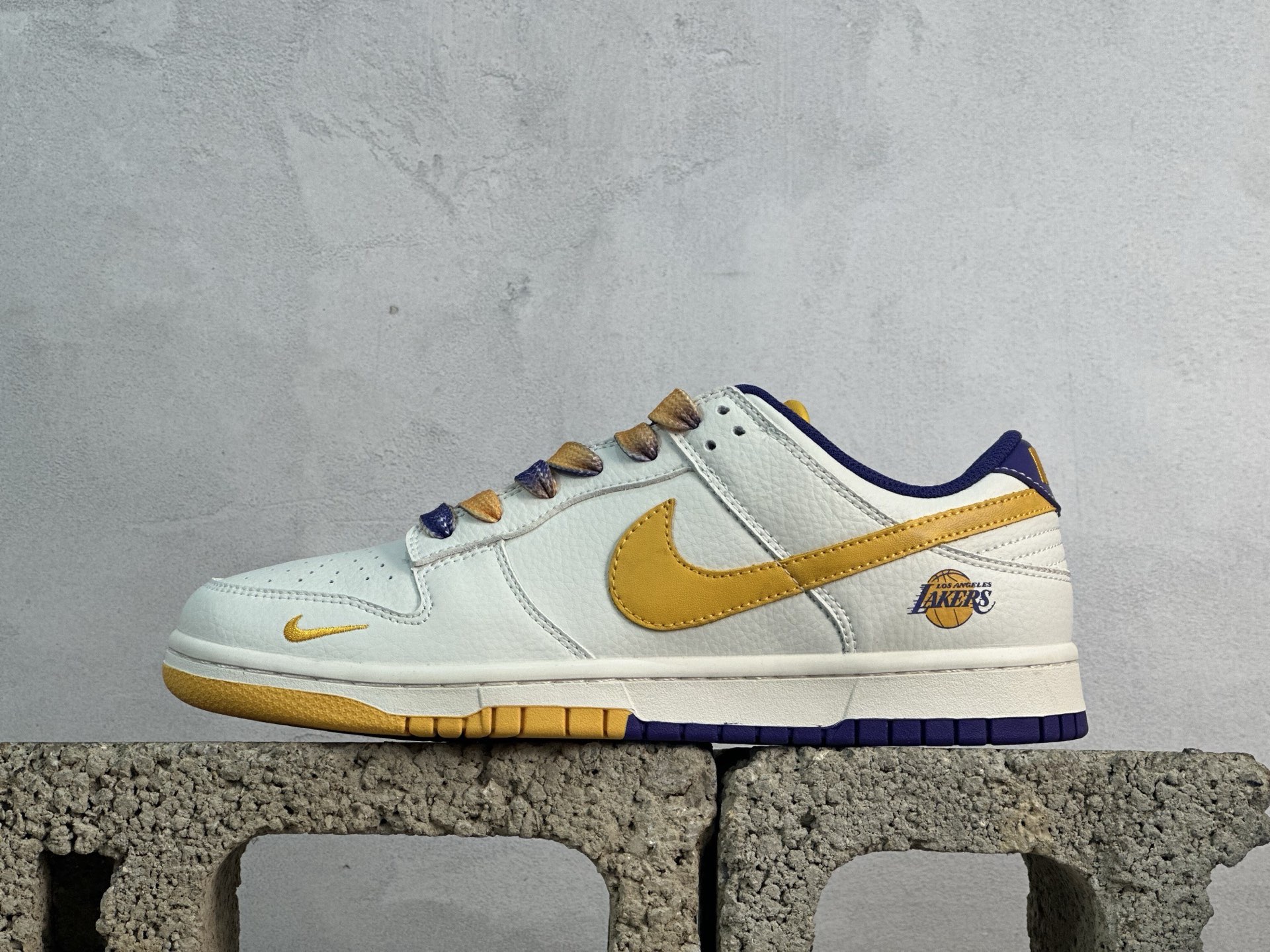 放店私 Nike SB Dunk Low NBA联名 紫金湖人 周年高端定制 低帮休闲板鞋 CS1688-107 #定制鞋盒 大厂纯原品质出货 超高清洁度 皮料切割干净无任何毛边 细节完美
