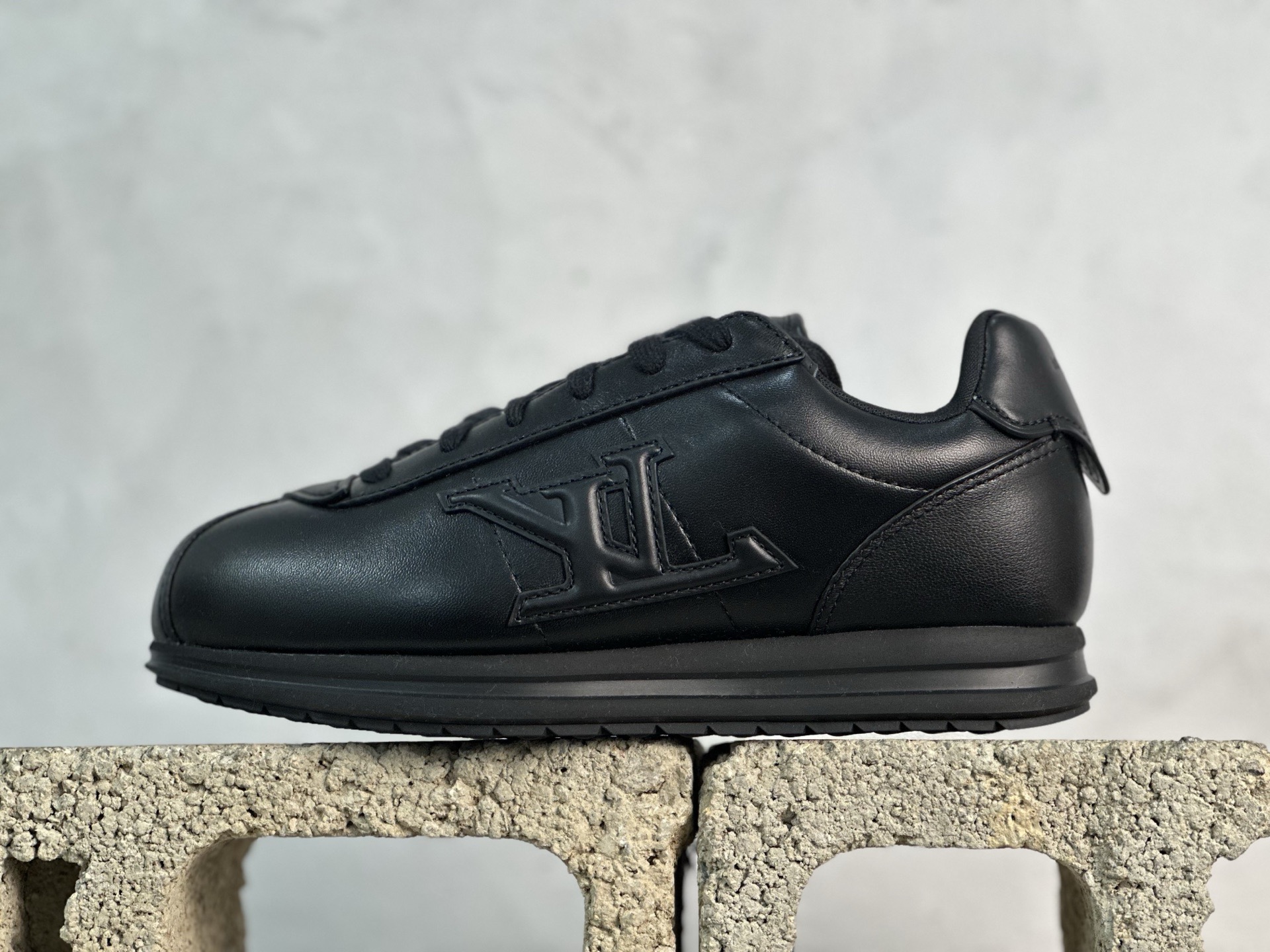 放店私 M版纯原 Nigo x Louis Vuitton 路易威登 LV Buttersoft 阿甘鞋 低帮休闲面包鞋 全新订单 高端零售外贸充正专供 原版购入开发 全鞋羊皮 牛皮鞋面 ZP级全套包装 完美楦型 正确卡色 大底TPU 质感媲美原版 细节与原版一致 请注意区分市面通货材