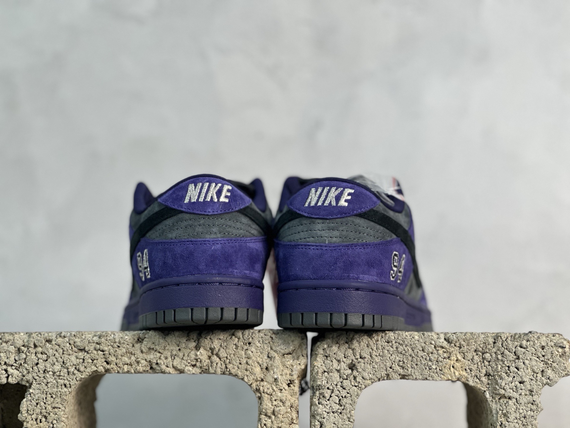 PL💰220 放店私
免检版 配色齐全 Nike Dunk Low 紫色

货号：HQ8487-500
尺码：36 36.5 37.5 38 38.5 39 40 40.5 41 42 42.5 43 44 44.5 45 46