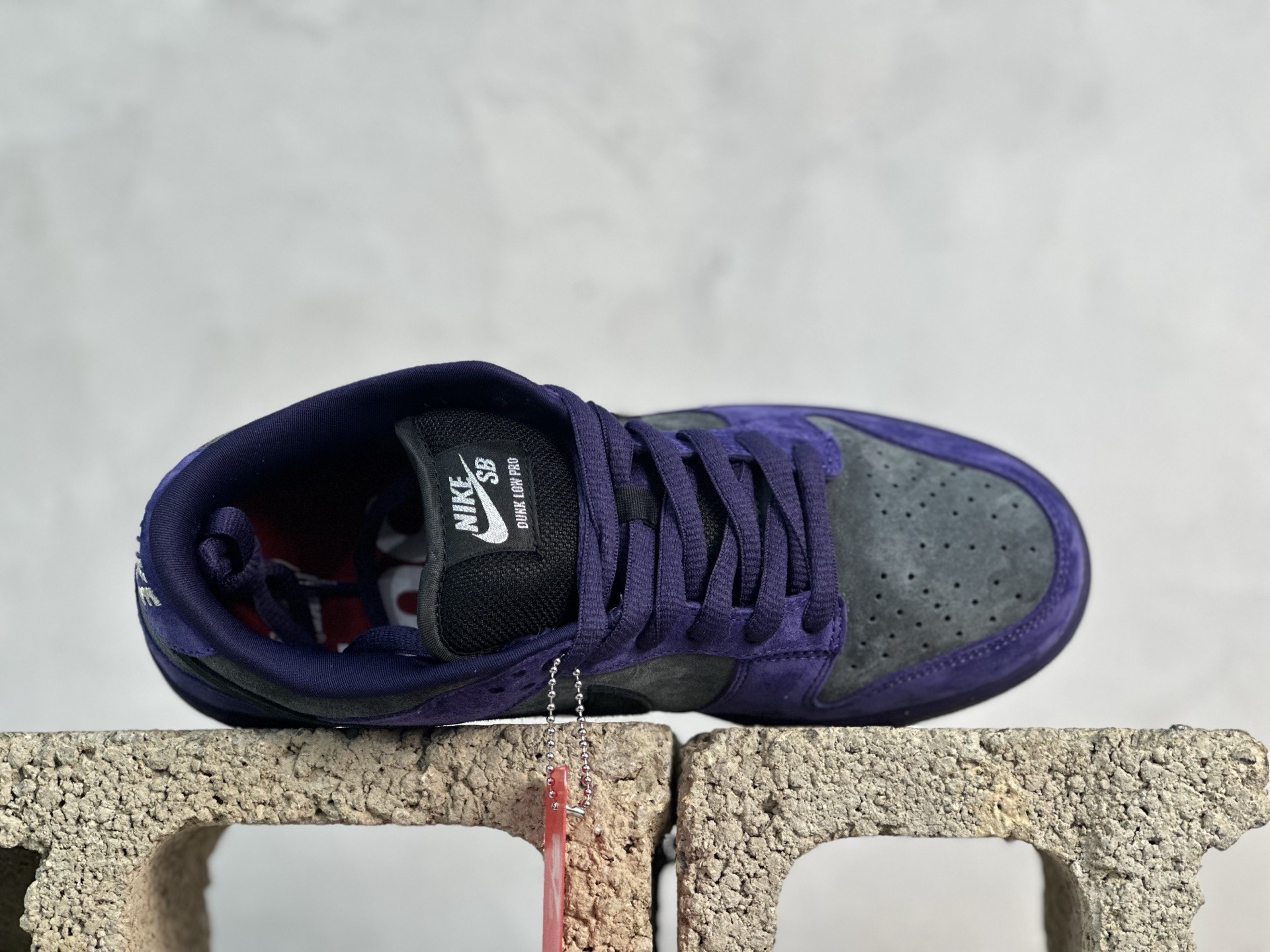 PL💰220 放店私
免检版 配色齐全 Nike Dunk Low 紫色

货号：HQ8487-500
尺码：36 36.5 37.5 38 38.5 39 40 40.5 41 42 42.5 43 44 44.5 45 46