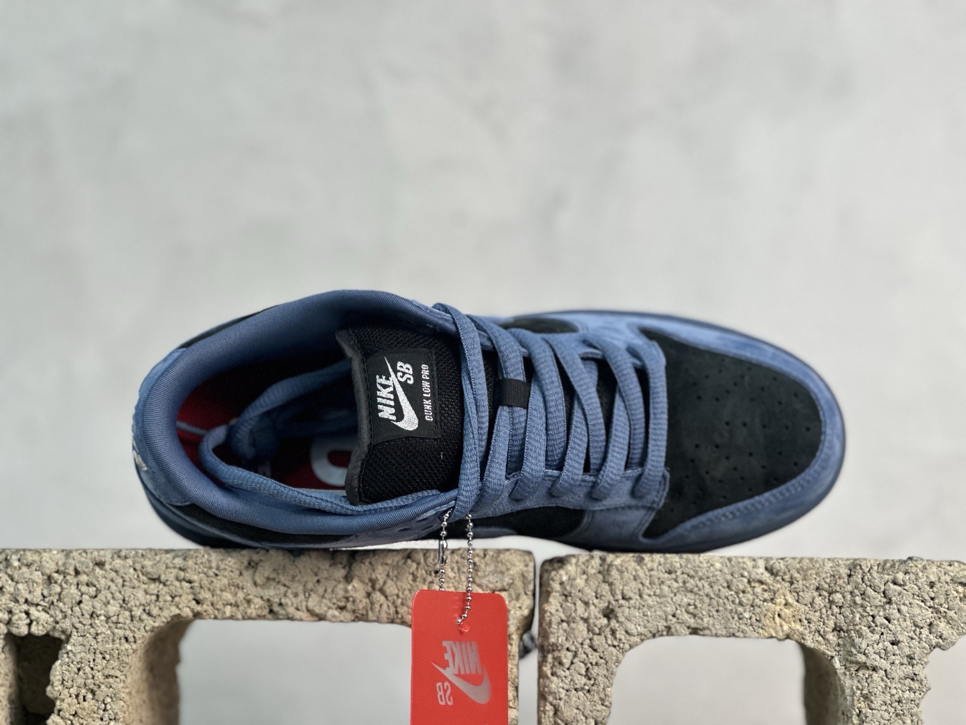 PL💰220 放店私
免检版 配色齐全 Nike Dunk Low 米蓝

货号：HQ8487-400
尺码：36 36.5 37.5 38 38.5 39 40 40.5 41 42 42.5 43 44 44.5 45 46