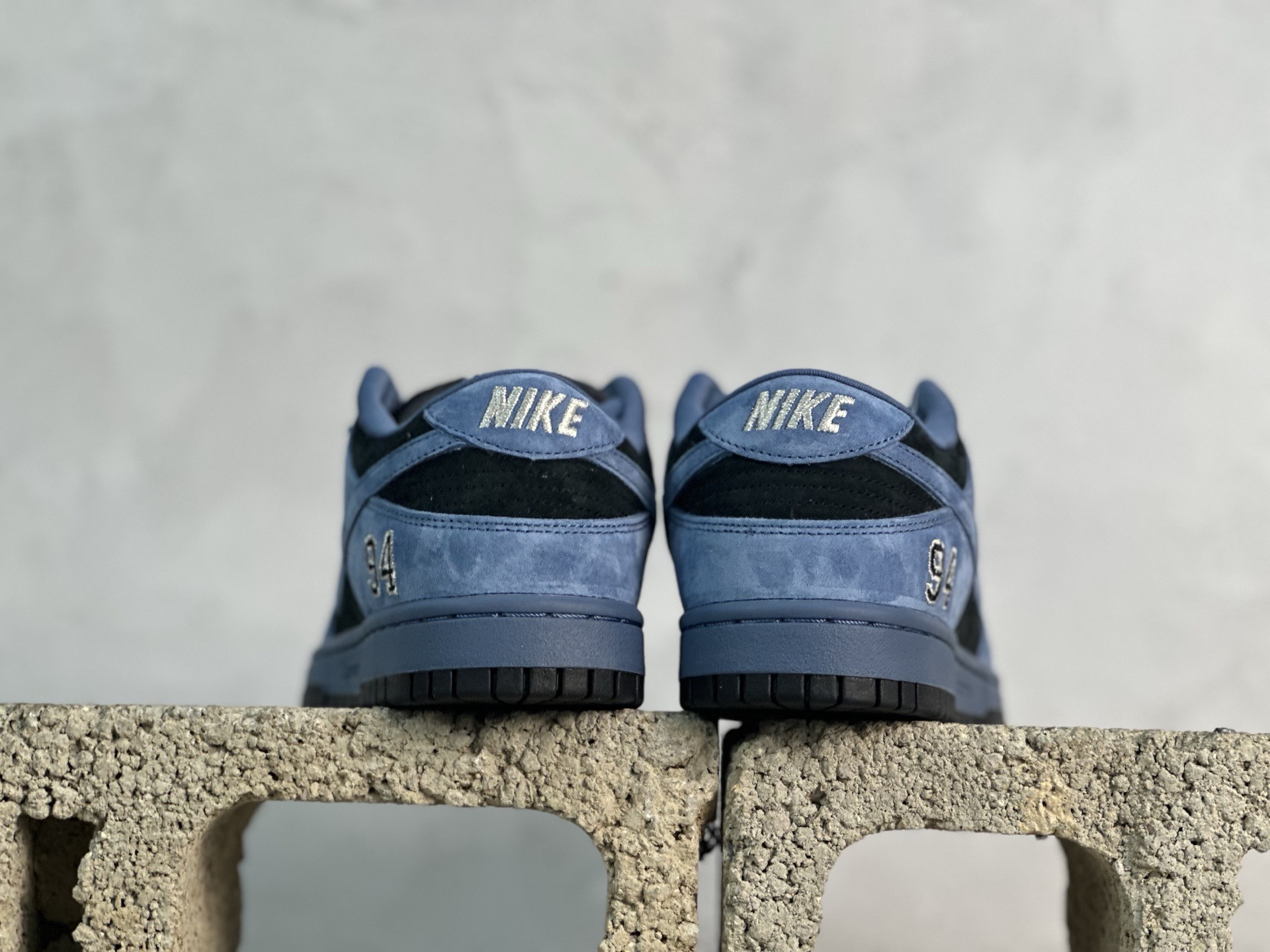 PL💰220 放店私
免检版 配色齐全 Nike Dunk Low 米蓝

货号：HQ8487-400
尺码：36 36.5 37.5 38 38.5 39 40 40.5 41 42 42.5 43 44 44.5 45 46