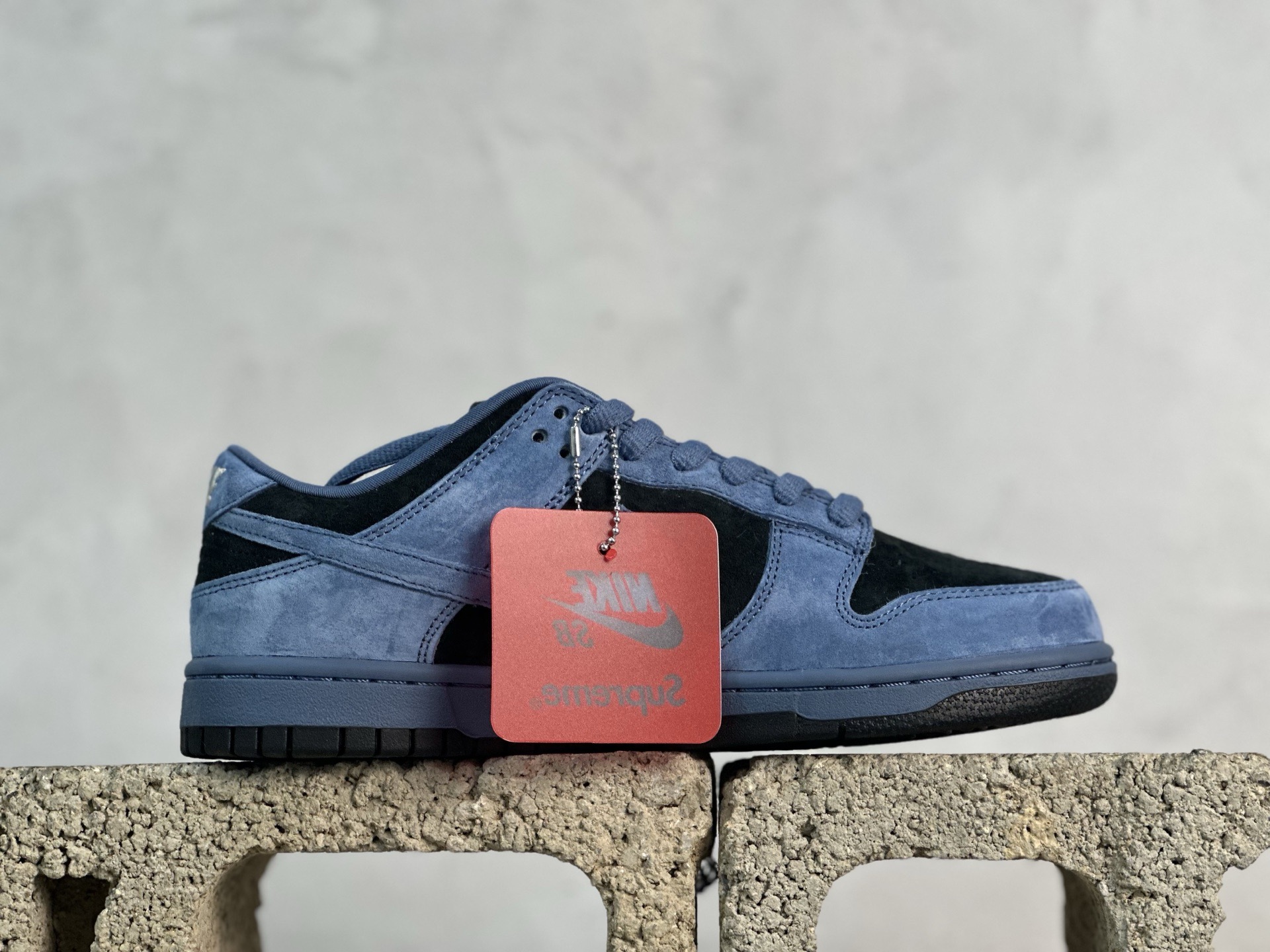 PL💰220 放店私
免检版 配色齐全 Nike Dunk Low 米蓝

货号：HQ8487-400
尺码：36 36.5 37.5 38 38.5 39 40 40.5 41 42 42.5 43 44 44.5 45 46