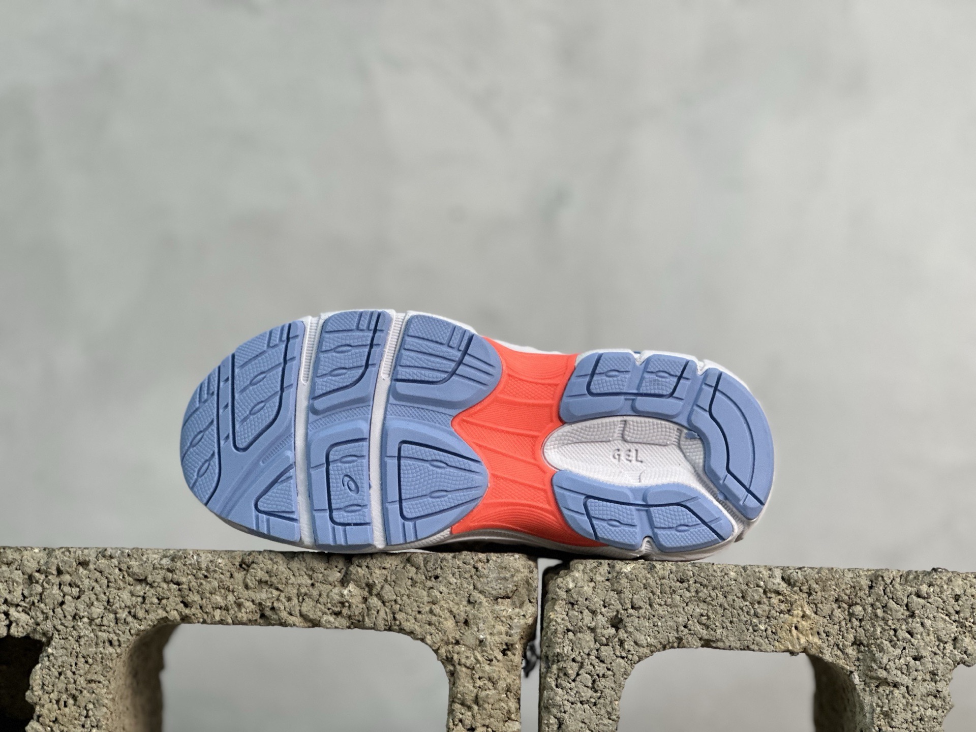 童鞋💰150 放店私
纯原平台特供 Asics Gel NYC 

尺码：24 24.5 25 26 26.5 27 28 28.5 29 30 30.5 31 32 32.5 33 34 34.5 35 36 36.5 37
编码：28