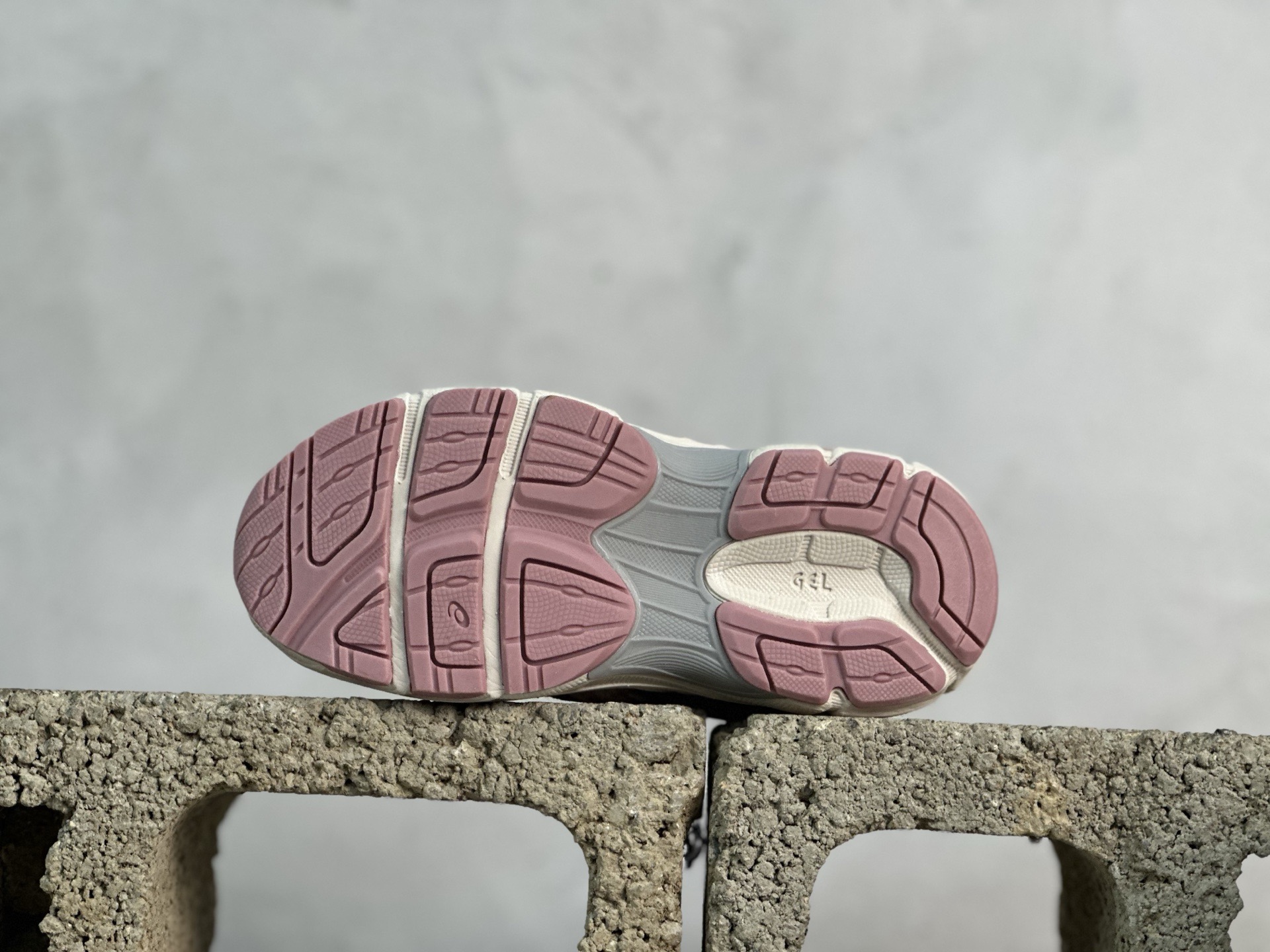 童鞋💰150 放店私
纯原平台特供 Asics Gel NYC 

尺码：24 24.5 25 26 26.5 27 28 28.5 29 30 30.5 31 32 32.5 33 34 34.5 35 36 36.5 37
编码：28