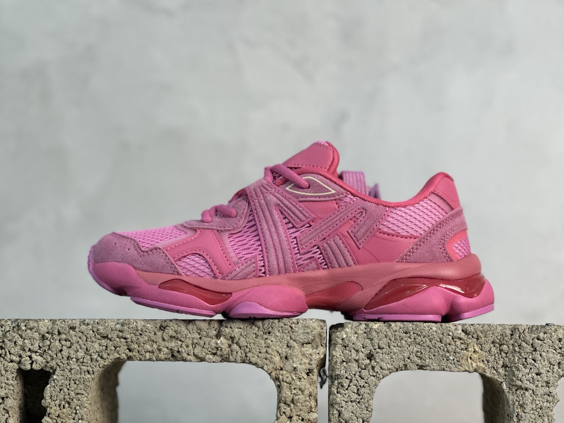 💰220 放店私 Onitsuka Tiger 鬼冢虎 低帮运动休闲跑步鞋 1183C478-700平台专供品质 区别市面通货 尺码:36 37 37.5 38 39 39.5 40