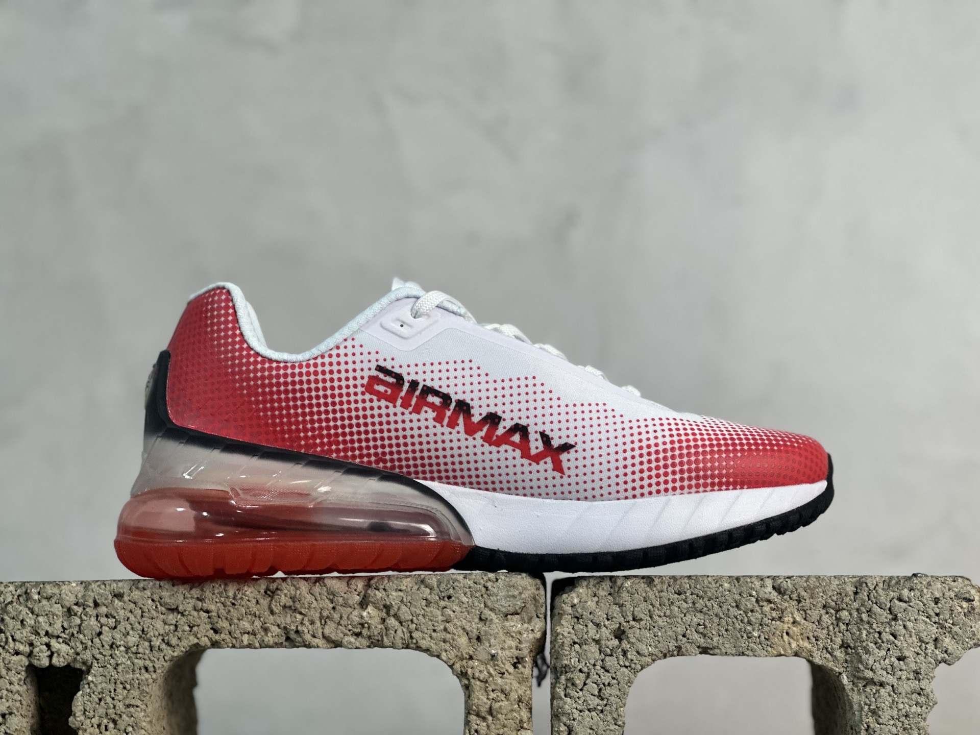 💰180 放店私 
Nike Air Max Phoenix 复古子弹气垫运动跑步鞋 FZ5307-104
尺码：39 40 40.5 41 42 42.5 43 44 44.5 45