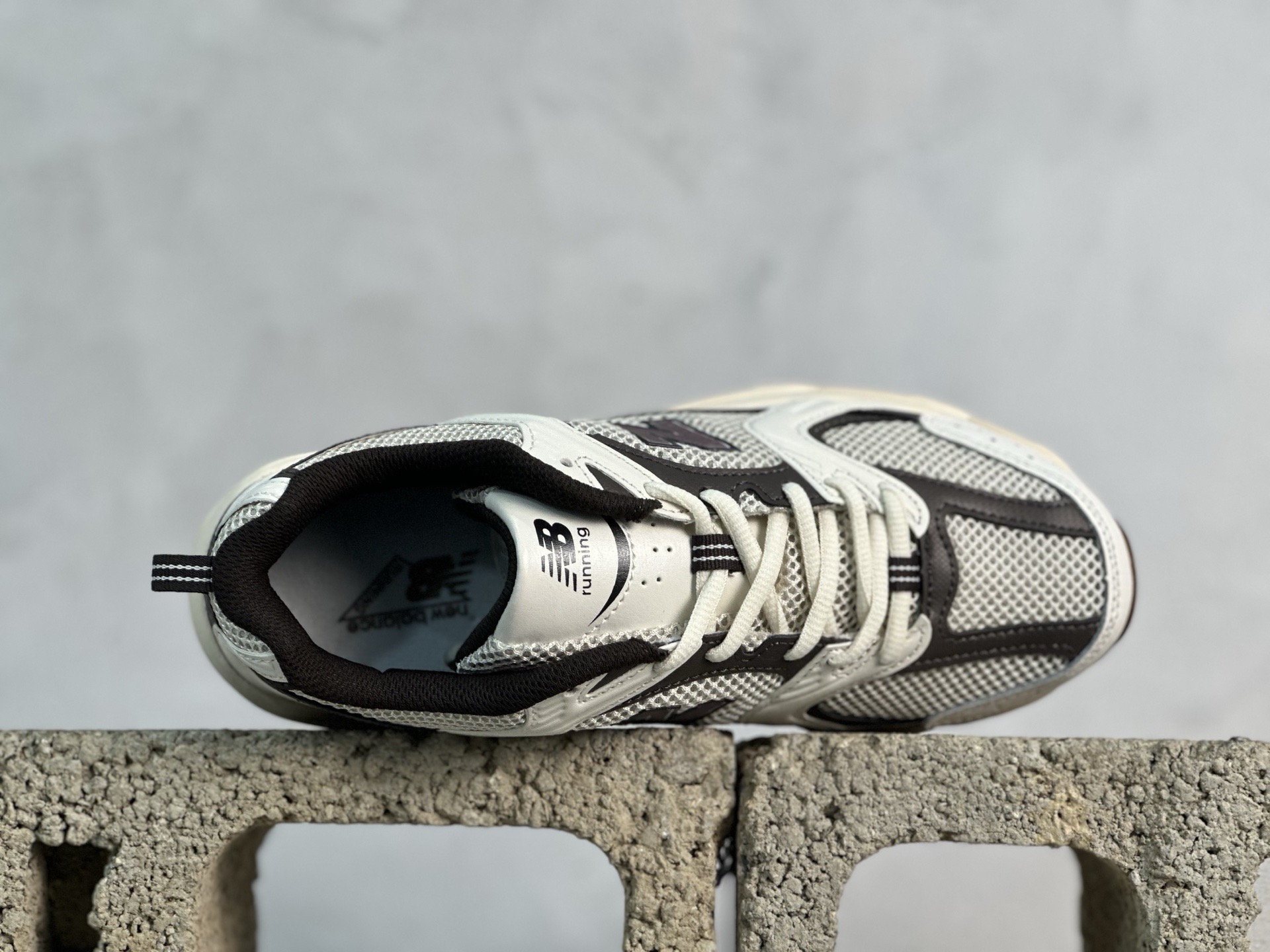 VP💰130 放店私 
性价比之最 只为冲量 持续补货！！！New Balance NB 530 U530ASM 白卡其 Size：36 37 37.5 38 38.5 39.5 40 40.5 41.5 42 42.5 43 44 44.5 45