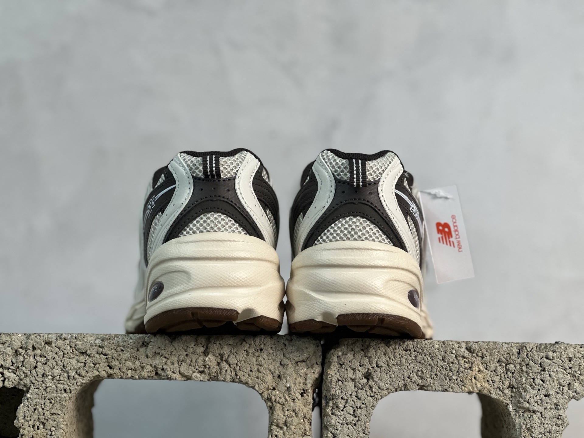 VP💰130 放店私 
性价比之最 只为冲量 持续补货！！！New Balance NB 530 U530ASM 白卡其 Size：36 37 37.5 38 38.5 39.5 40 40.5 41.5 42 42.5 43 44 44.5 45