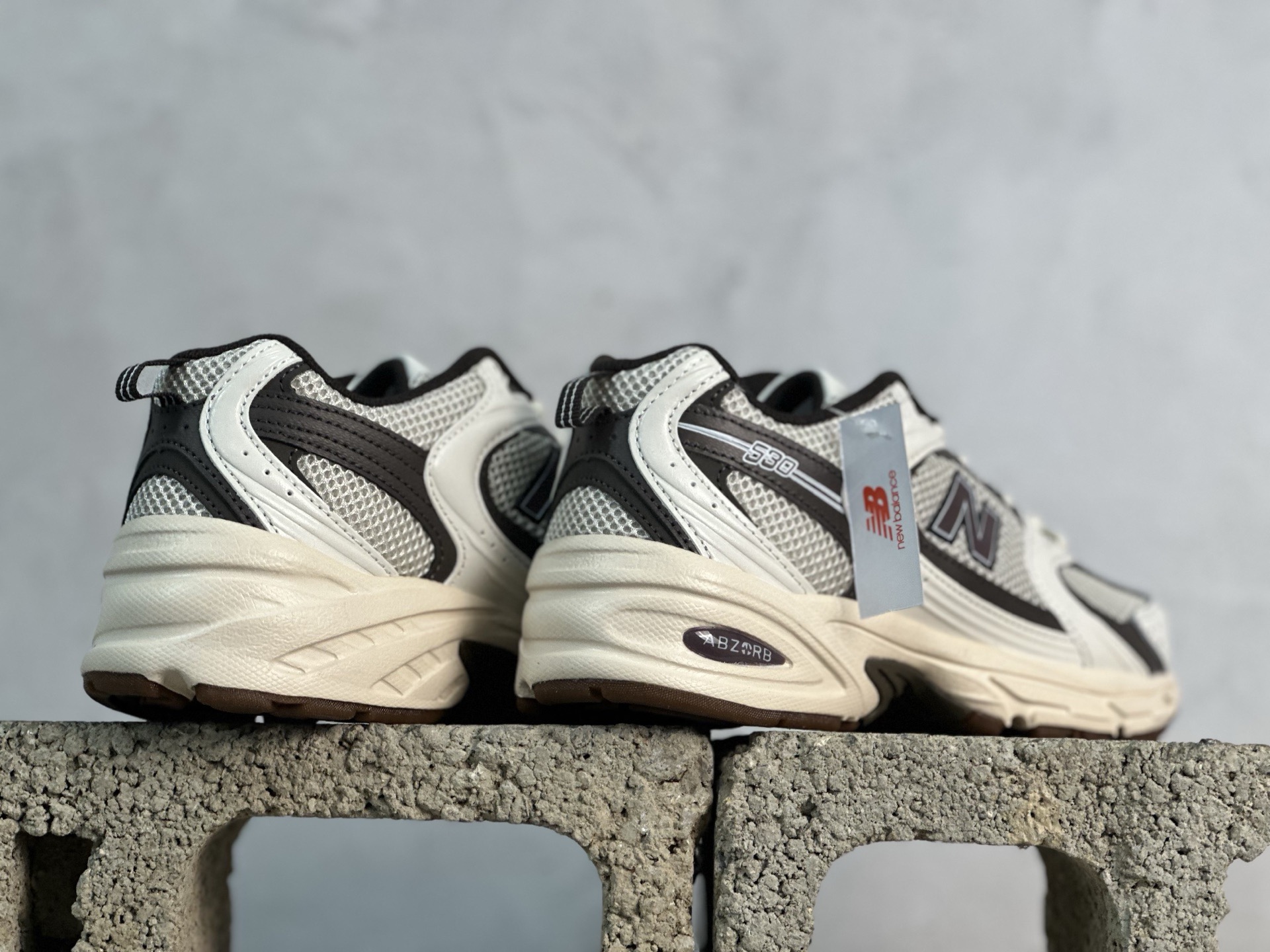 VP💰130 放店私 
性价比之最 只为冲量 持续补货！！！New Balance NB 530 U530ASM 白卡其 Size：36 37 37.5 38 38.5 39.5 40 40.5 41.5 42 42.5 43 44 44.5 45