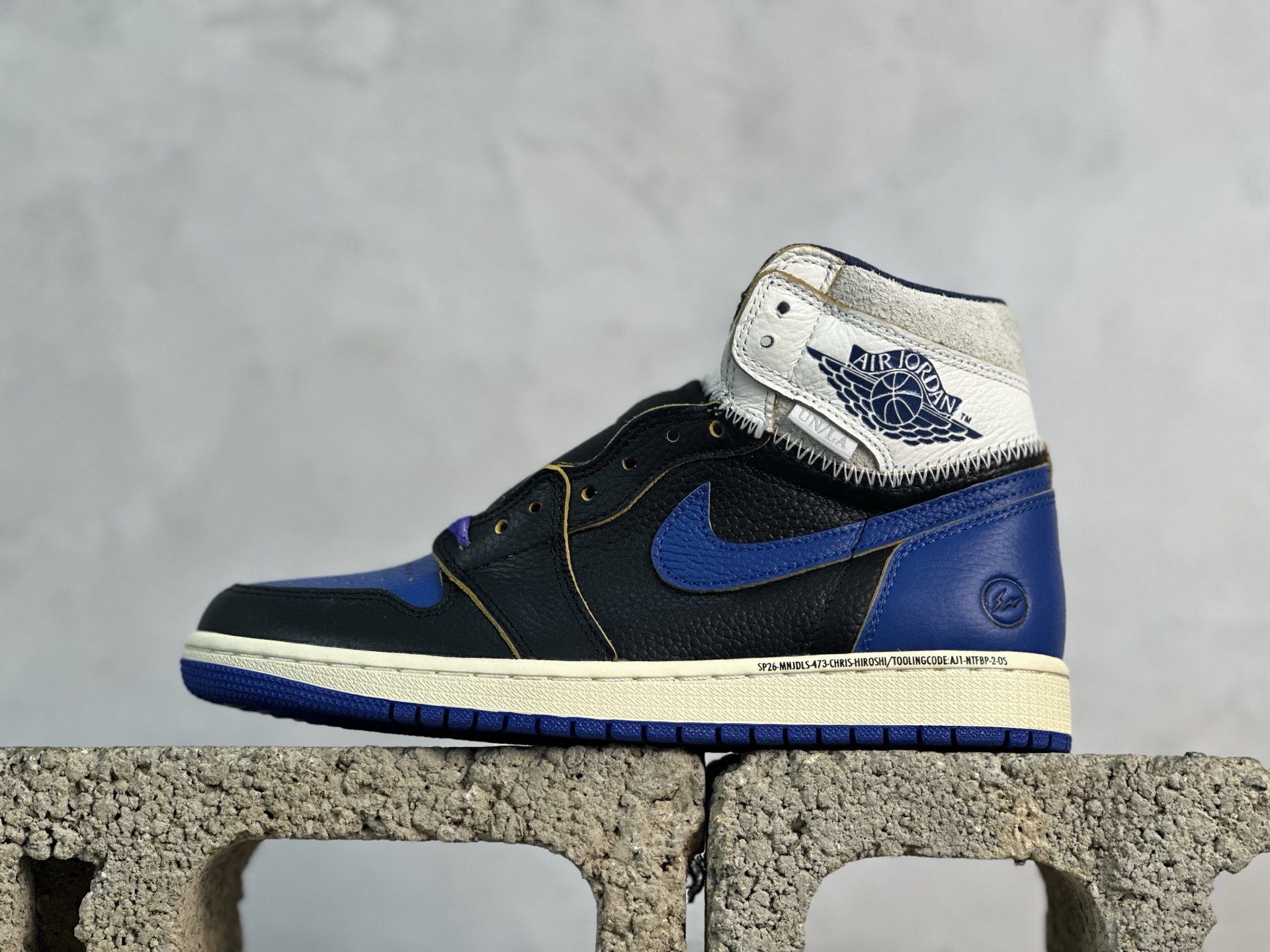 New巅峰💰260 放店私  
Frgmt x Union x AJ1 High OG SP "Top 13" AJ1 乔1藤原浩大闪电 高帮篮球鞋  IO7847 001
尺码：36 36.5 37.5 38 38.5 39 40 40.5 41 42 42.5 43 44 44.5 45 46 47.5