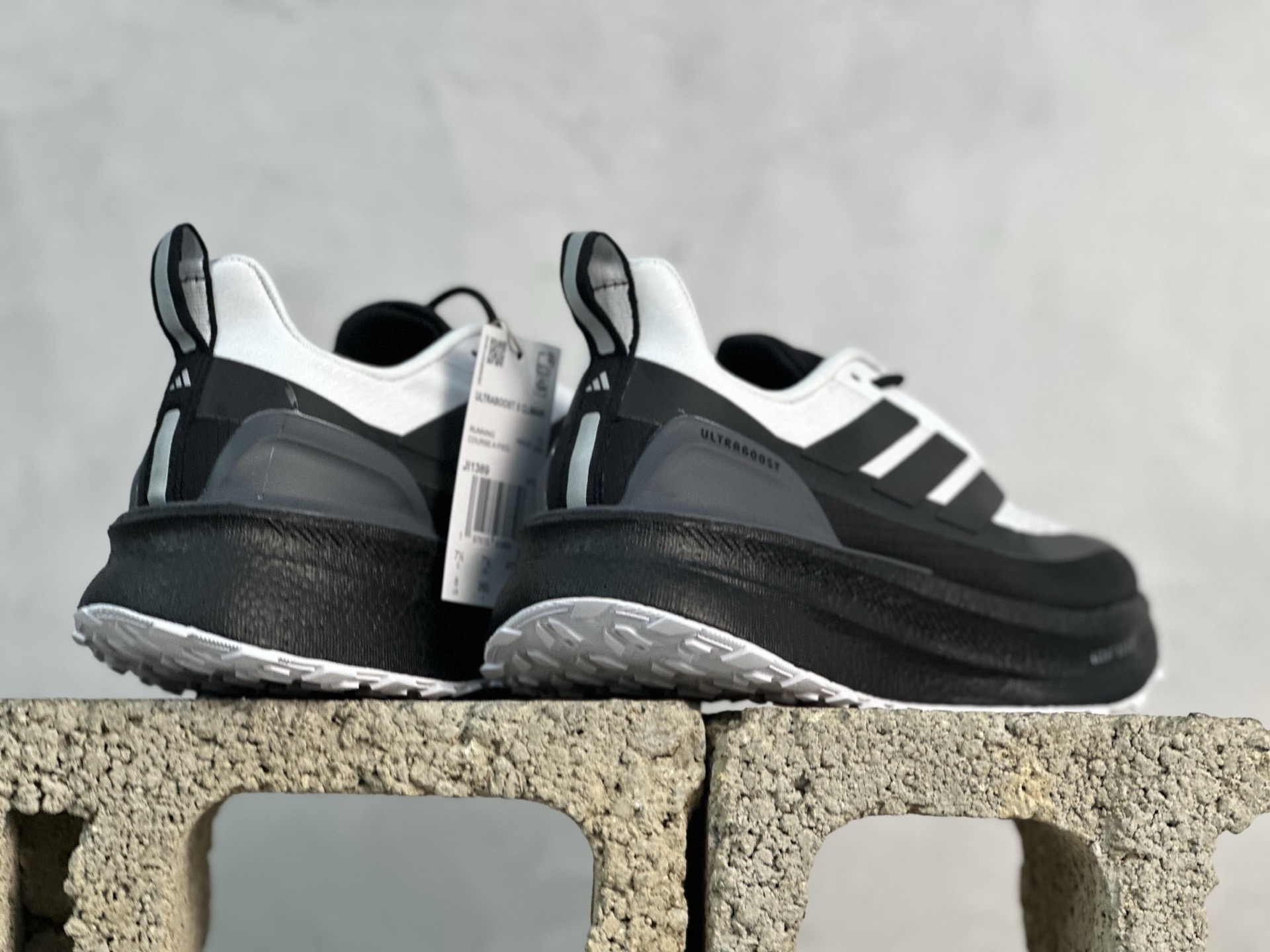 RS💰210 放店私 
Adidas Ultraboost 5 JI1389 阿迪达斯新款休闲爆米花跑步鞋
尺码：40 40.5 41 42 42.5 43 44 44.5 45 46 47 48