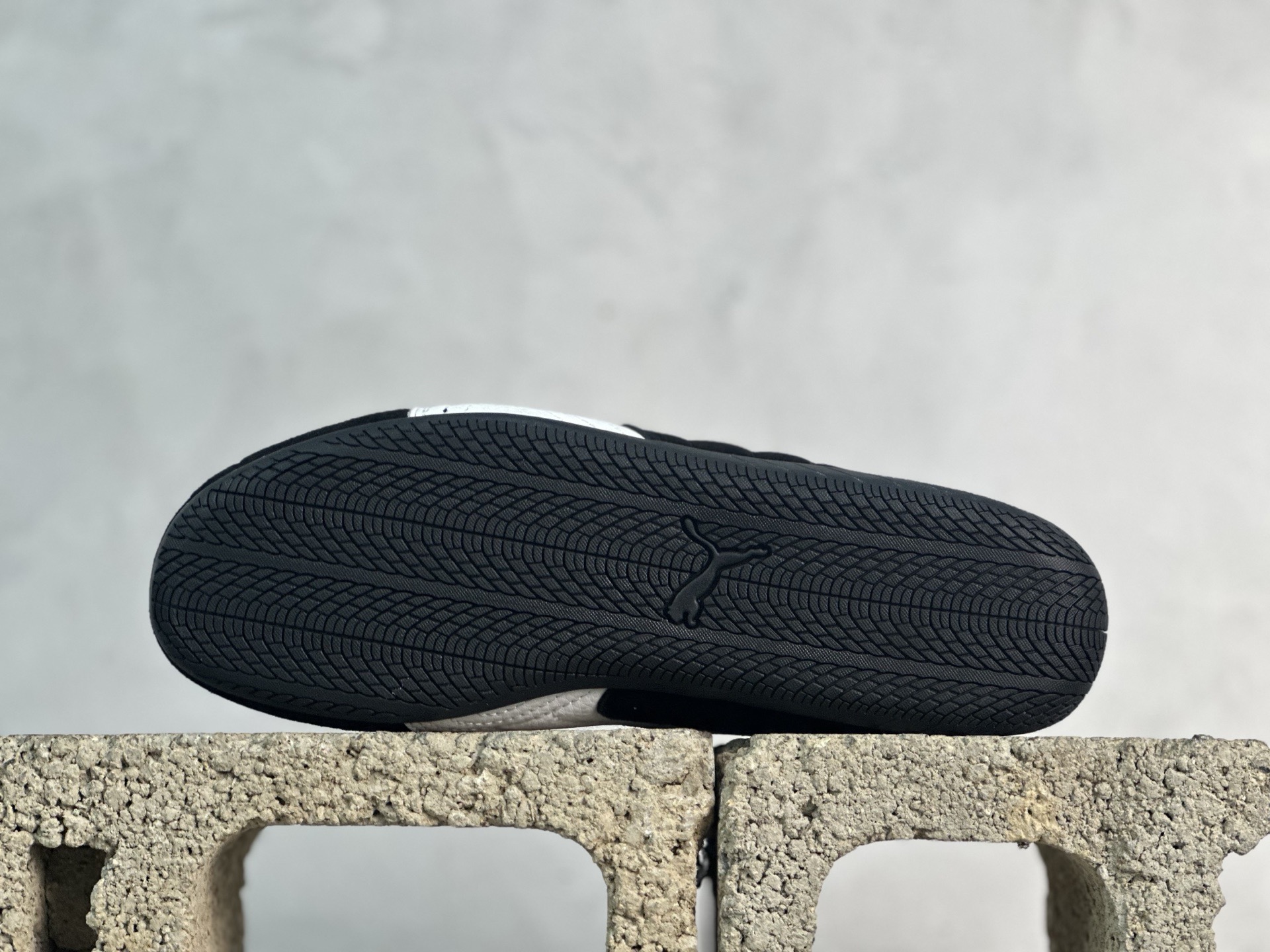 ZG💰140 放店私
#PUMA 赛车鞋 性价比天花板 指令单已排满 Puma专业户 二次成型“猛帮”成型工艺 真拼接鞋面 杜绝杀猪版本 PUMA彪马 speedcat系列 黑色

货号：406329-01
尺码：35 36 36.5 37.5 38 38.5 39 40 40.5 41 42 42.5 43 44 44.5 45 
编码：26