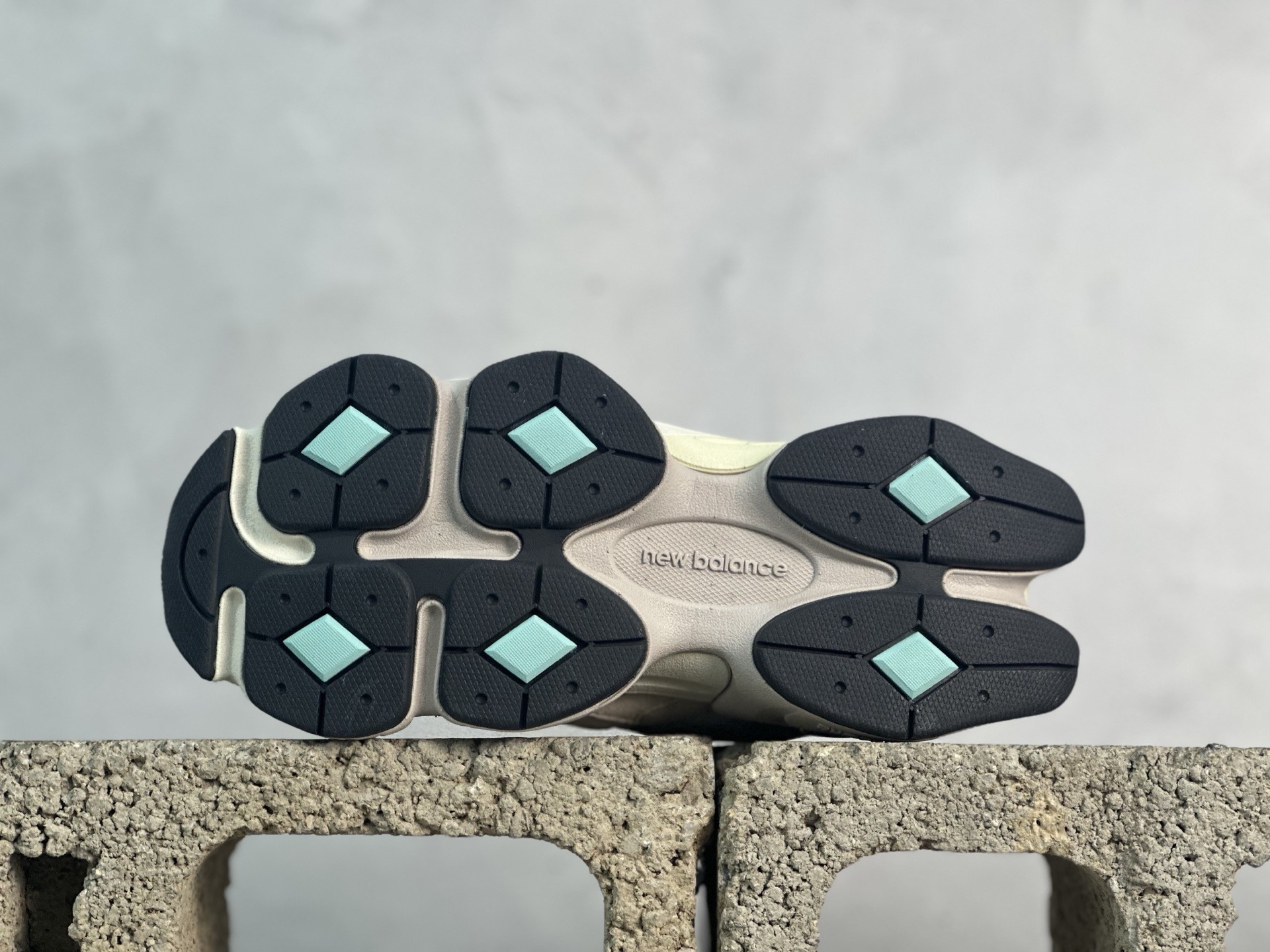 图片[3]-🔺必推特价系列  Z版 纯原NB9060特价系列！ 尺码36-46，全码输出！ 知名外贸大厂出品！天猫 京东以及各大直播平台的冲正产品！全网最低价\”},\”album\”：{\”autoIncreasePriceConfig\”：{\”isHaveConfig\”：false},\”name\”：\”🐲渠道货㊣(天猫专柜实体)-选品中心