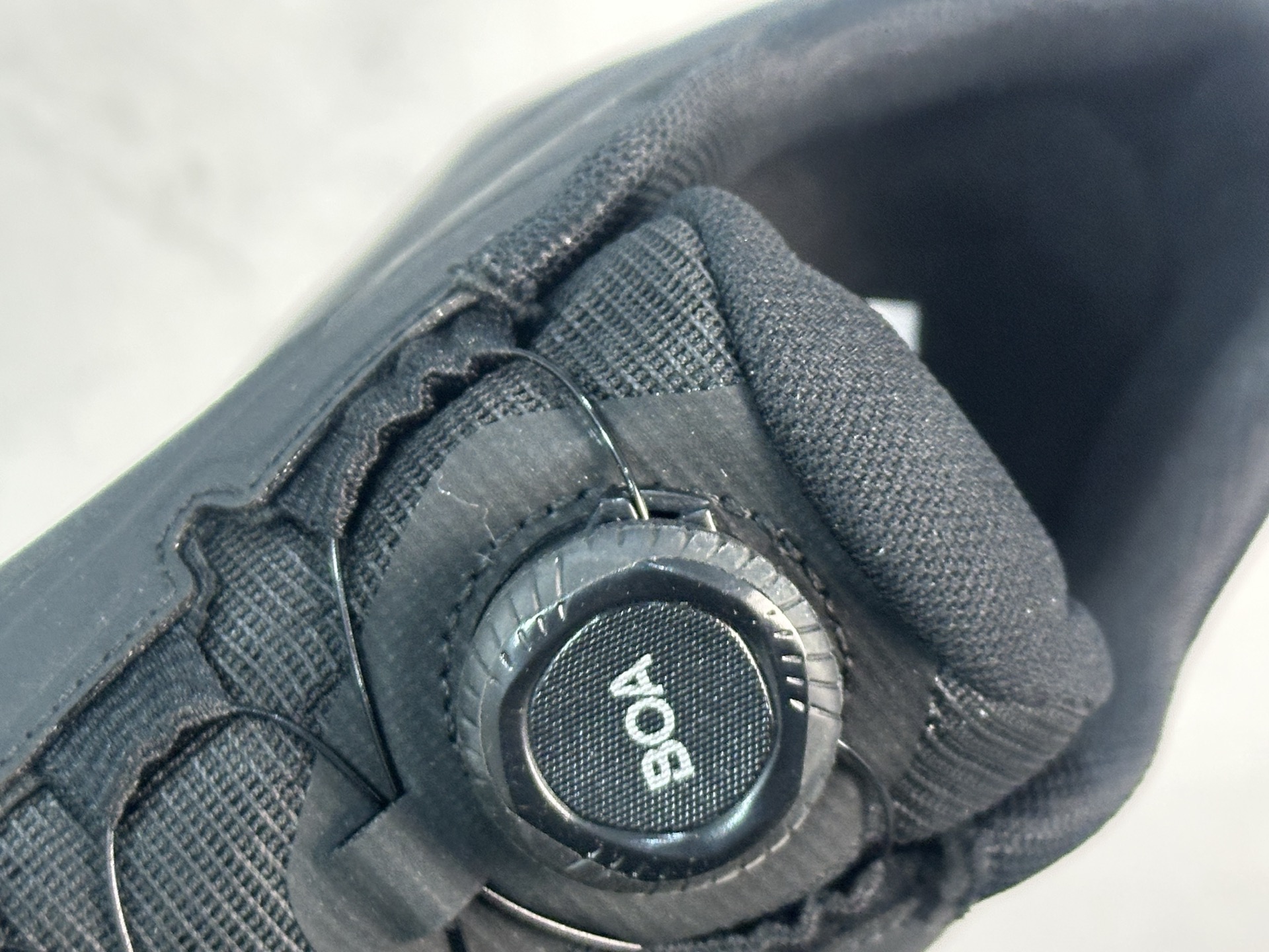 图片[8]-纯原版本 迪桑特DESCENTE Enerzite BOA舒适低帮休闲跑步鞋 官方同步上架 原档案原鞋楦数据开发，流体力学设计，仿生学切割线条。D-FLUID缓震科技中底，稳定高弹。3D立体工程透气网纱鞋面，舒适不闷脚。BOA精密旋钮系带系统，一键调节松紧，兼顾包裹性与便携度。 尺码：36 36.5 37 38 38.5 39 40 40.5 41 42 42.5 43 44 44.5 45-选品中心