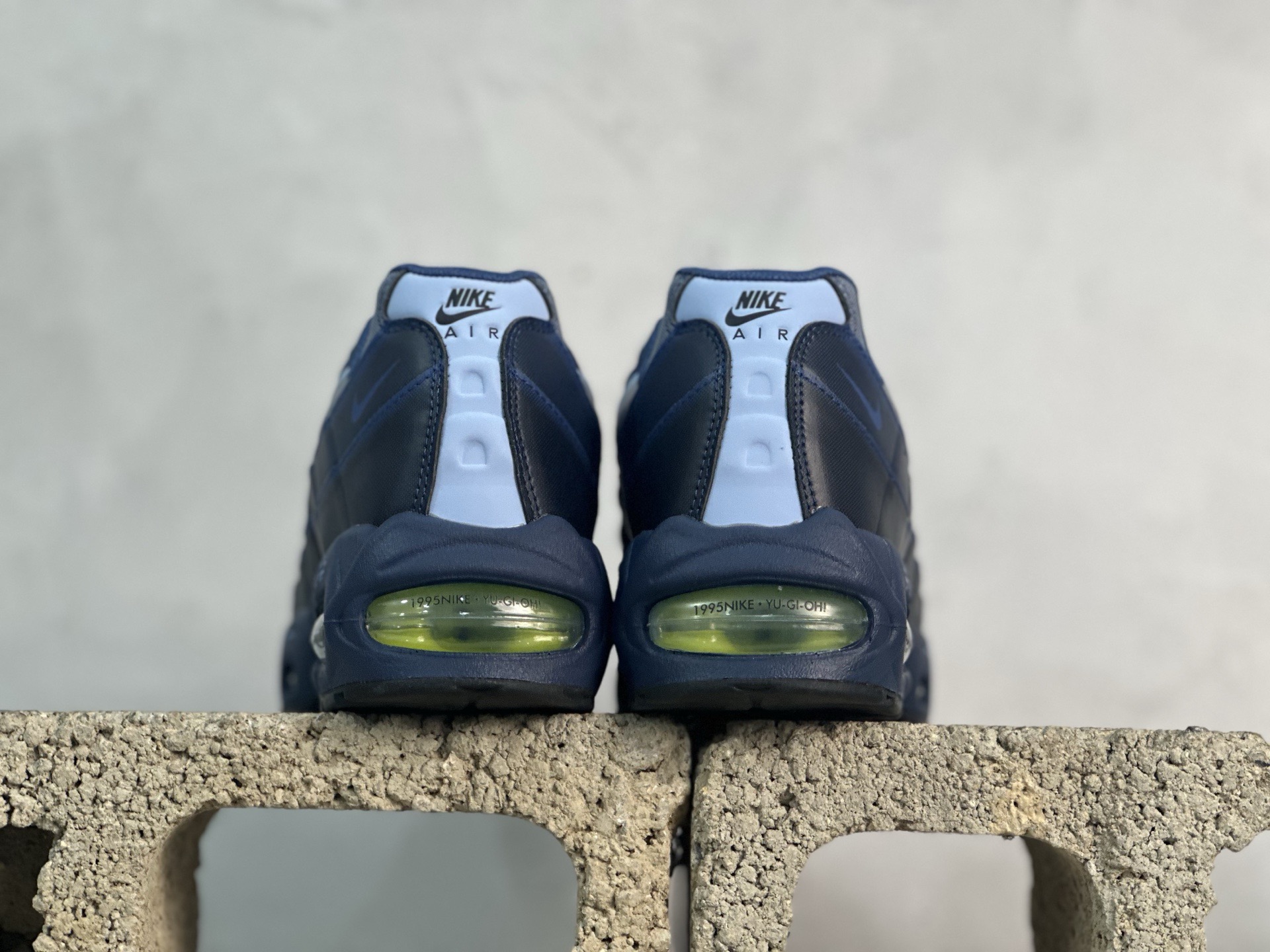 图片[5]-EM  重磅突袭！超人气顶流外贸单品🔥🔥🔥纯原版 Yu-Gi-Oh x NK Air Muscle 95 游戏王联名联名款低帮休闲运动鞋 II7404-400 首批少量出货 重金购入两双原鞋 独家私模开发打造 原版定制1：1鞋盒、包装纸等辅料 独家正品同源定制变色卡片 平台外贸充Z 高端零售专供品质 尺码：36 37.5 38 38.5 39 40 40.5 41 42 42.5 43 44 44.5 45 46 47.5-选品中心