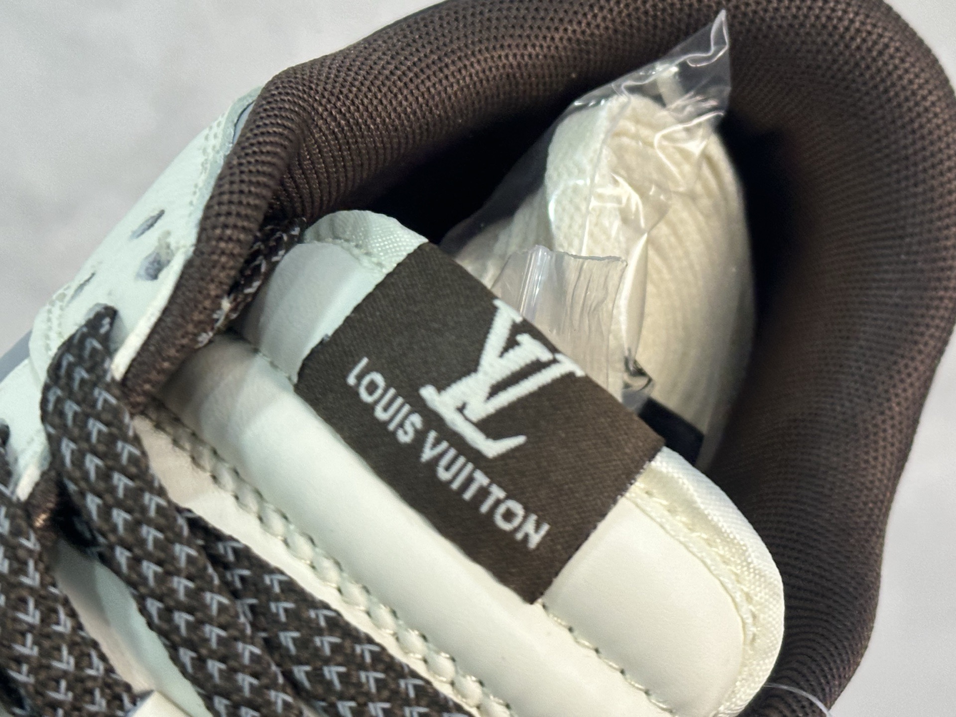 图片[8]-Nike SB Dunk Low LV联名 花棕勾 周年高端定制 低帮休闲板鞋 XS6089-630 #定制鞋盒 大厂纯原品质出货 超高清洁度 皮料切割干净无任何毛边 细节完美 尺码：36 36.5 37.5 38 38.5 39 40 40.5 41 42 42.5 43 44 44.5 45-选品中心