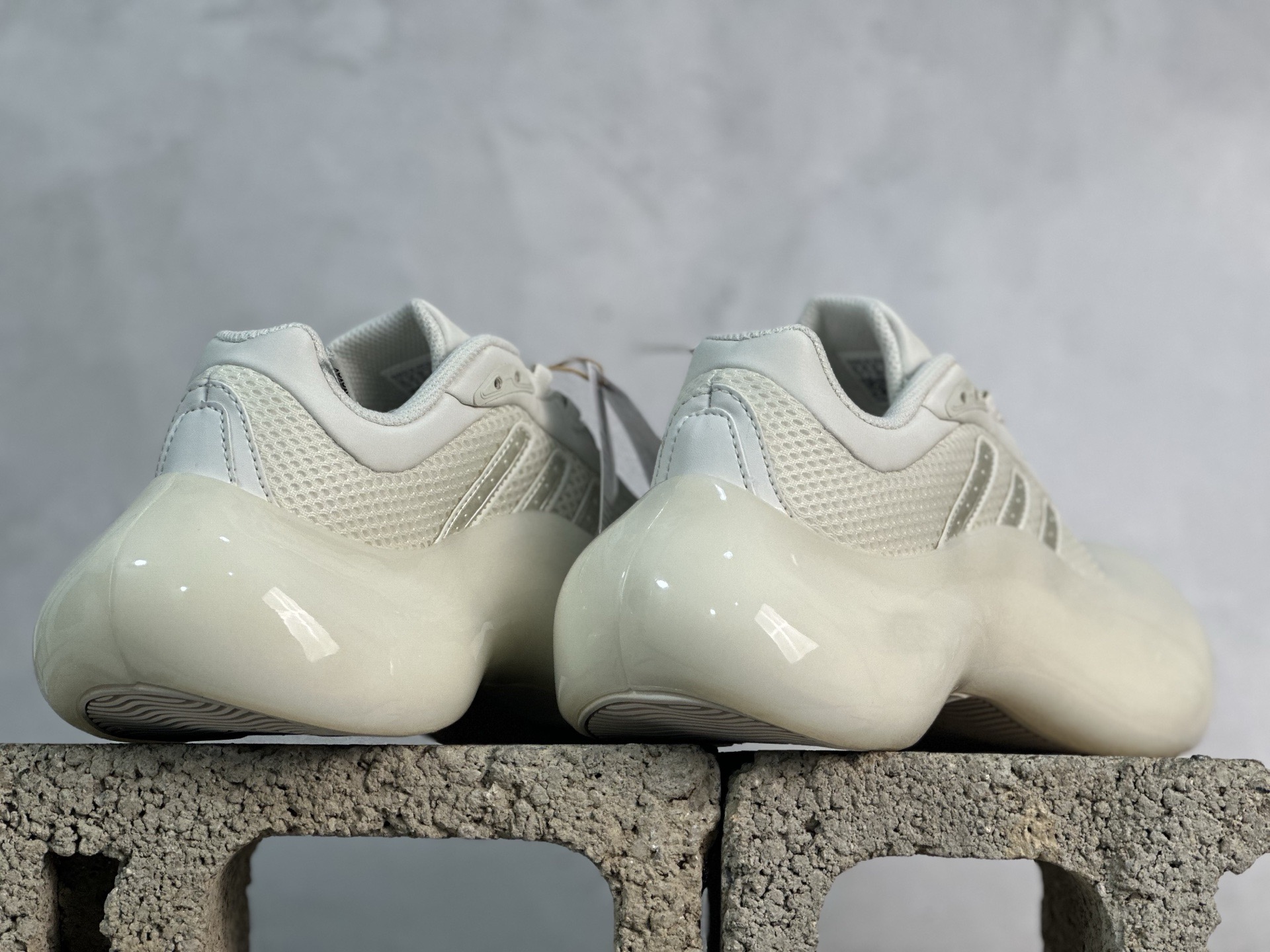 图片[6]-Avavav x Adidas Originals JI1495 联名款舒适百搭低帮休闲生活鞋 尺码：35 36 36.5 37 38 38.5 39 40 40.5 41 42 42.5 43-选品中心