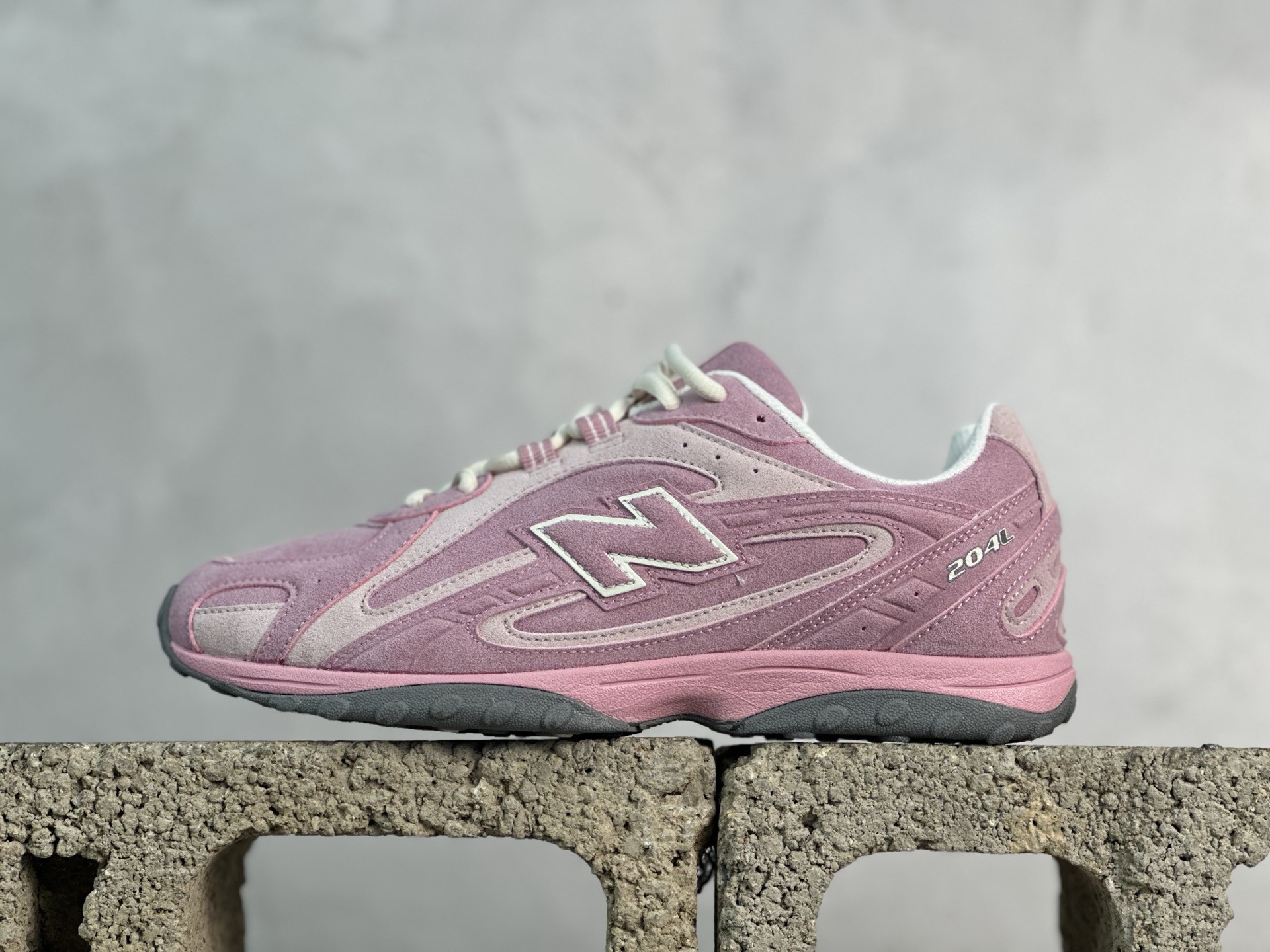 New Balance 204系列复古透气休闲运动慢跑鞋 U204LMMD 尺码：36 37 37.5 38 38.5 39 40 40.5 41 42 42.5 43 44 45-选品中心
