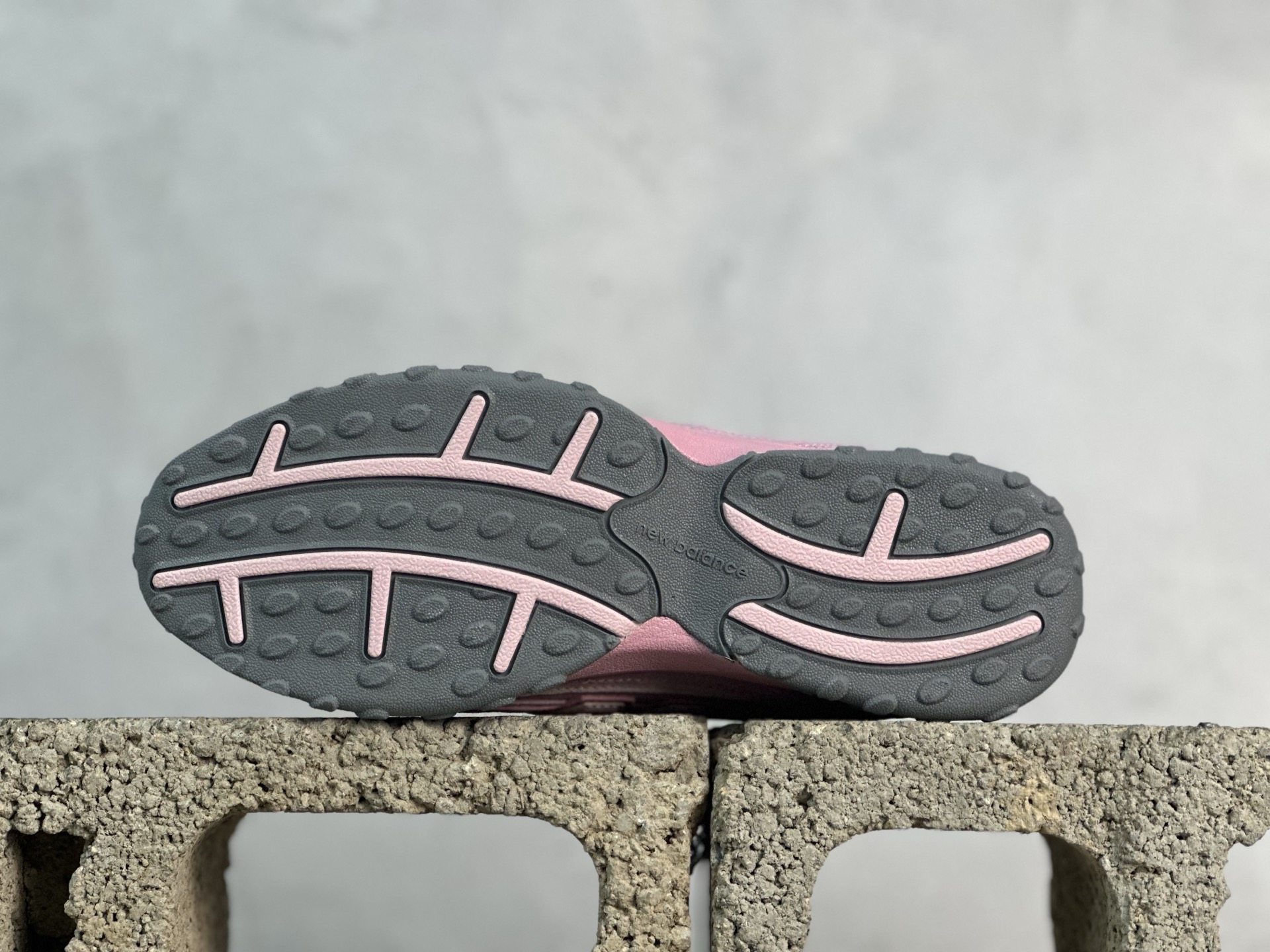 图片[3]-New Balance 204系列复古透气休闲运动慢跑鞋 U204LMMD 尺码：36 37 37.5 38 38.5 39 40 40.5 41 42 42.5 43 44 45-选品中心