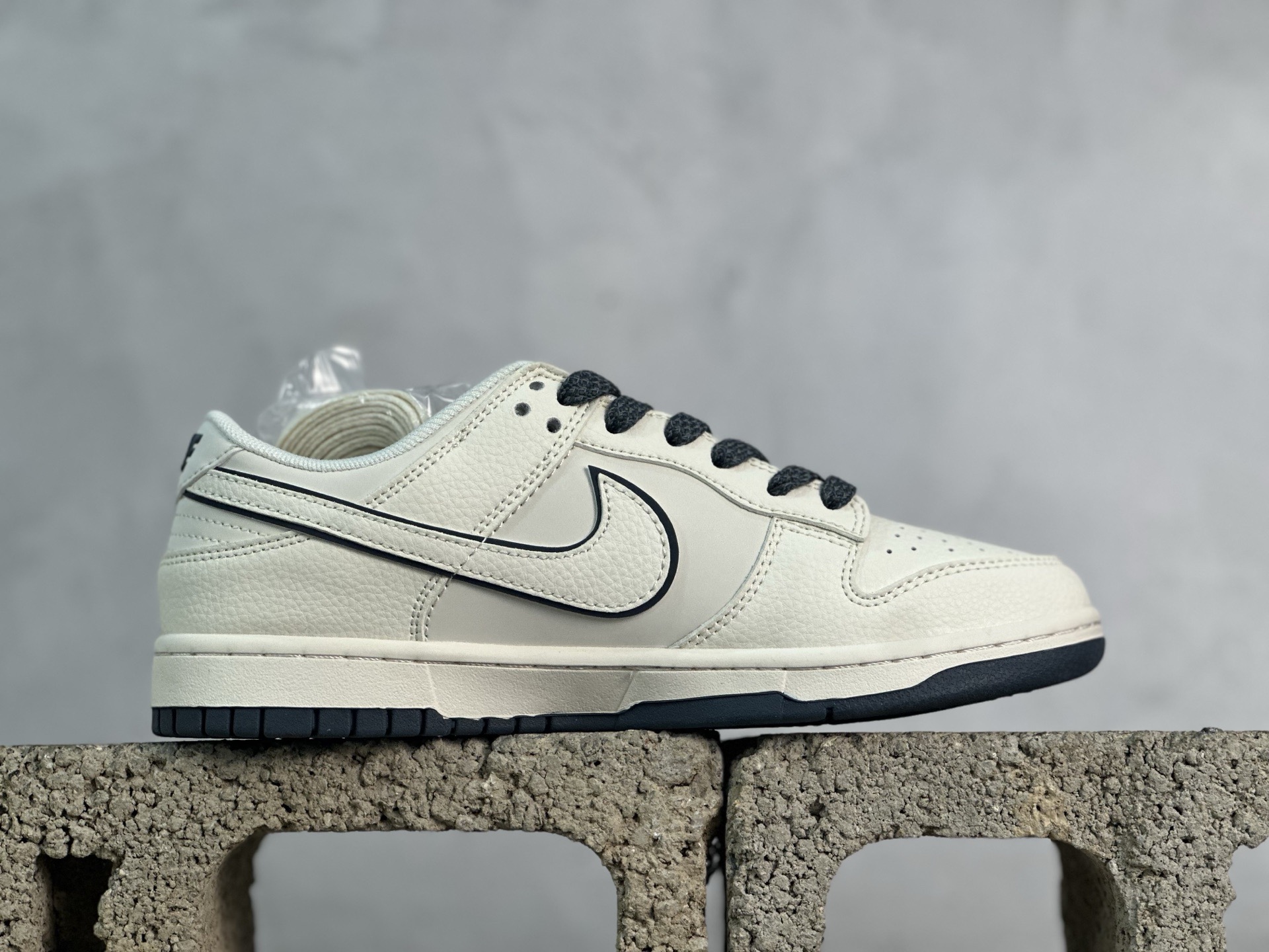 图片[2]-Nike SB Dunk Low 冠军联名 午夜蓝 周年高端定制 低帮休闲板鞋 JP1628-026 #定制鞋盒 大厂纯原品质出货 超高清洁度 皮料切割干净无任何毛边 细节完美 尺码：36 36.5 37.5 38 38.5 39 40 40.5 41 42 42.5 43 44 44.5 45-选品中心