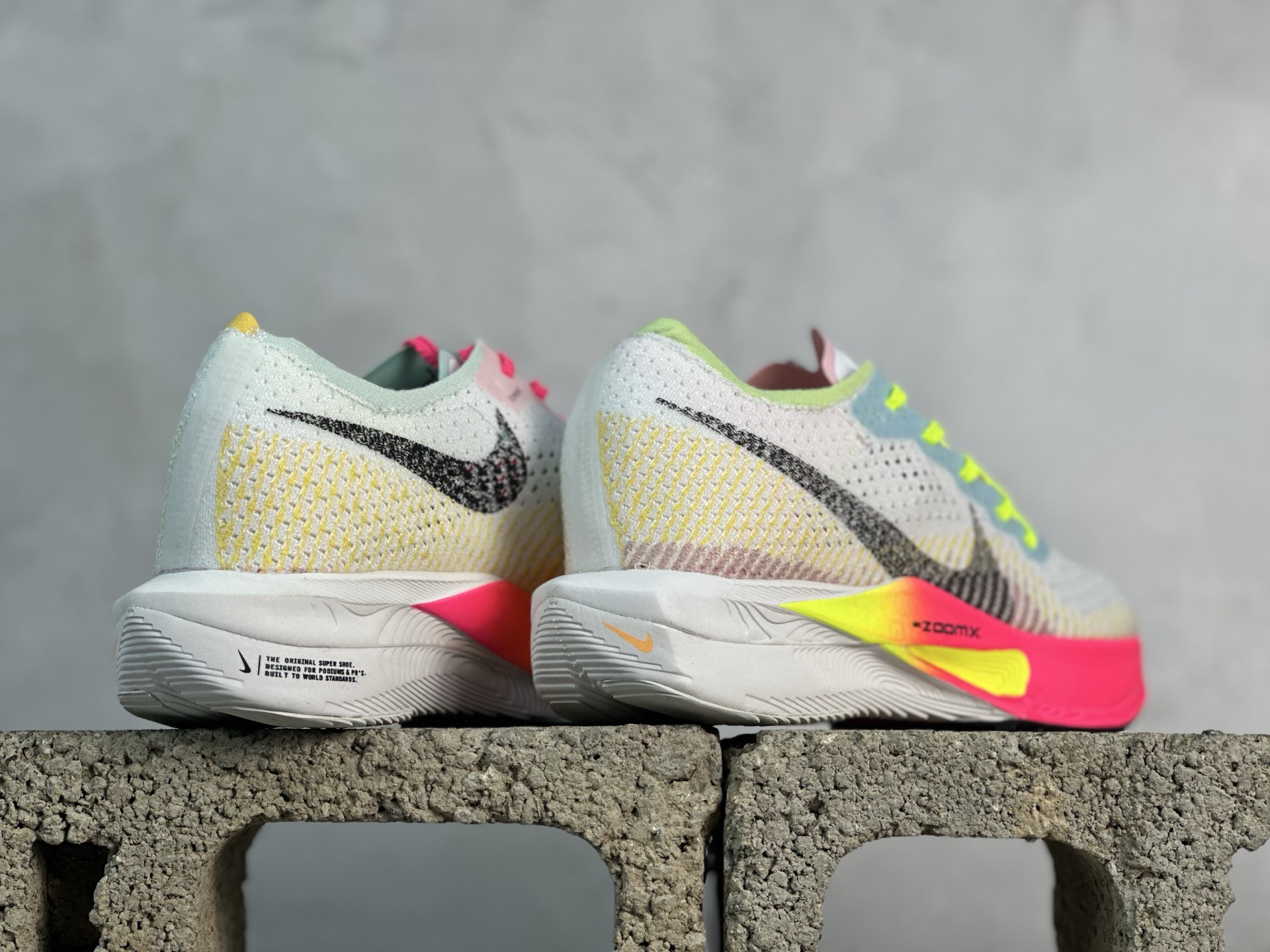 图片[6]-Nike Zoom VaporFly Next 3% \”Prototype\” 马拉松跑鞋 #鞋款搭载两个Airzoom缓震配置，中底ZoomX 泡绵从后跟延伸至鞋头，超强回弹性 货号：HQ3219-902 尺码： 36 36.5 37.5 38 38.5 39 40 40.5 41 42 42.5 43 44 44.5 45-选品中心