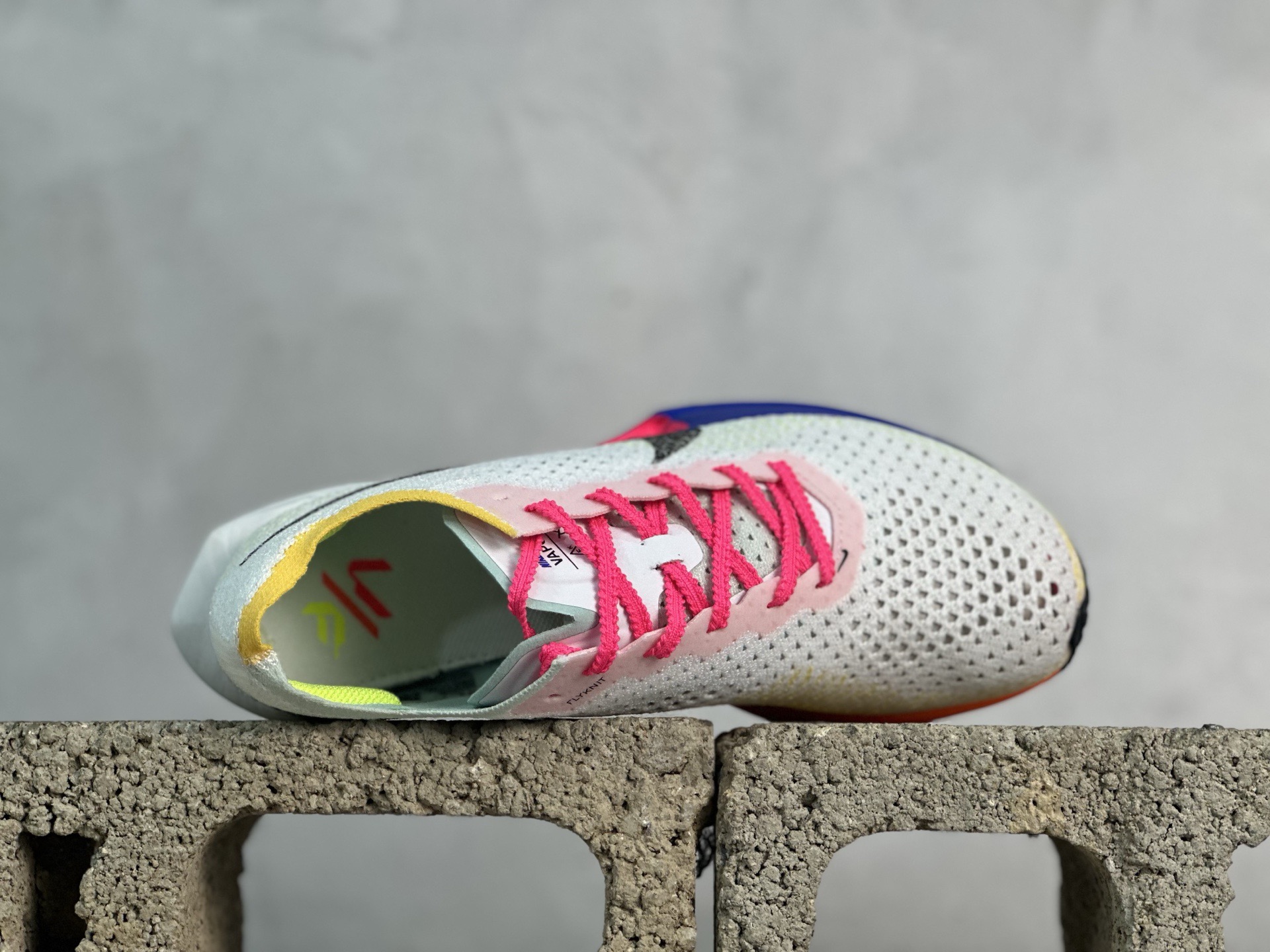 图片[4]-Nike Zoom VaporFly Next 3% \”Prototype\” 马拉松跑鞋 #鞋款搭载两个Airzoom缓震配置，中底ZoomX 泡绵从后跟延伸至鞋头，超强回弹性 货号：HQ3219-902 尺码： 36 36.5 37.5 38 38.5 39 40 40.5 41 42 42.5 43 44 44.5 45-选品中心