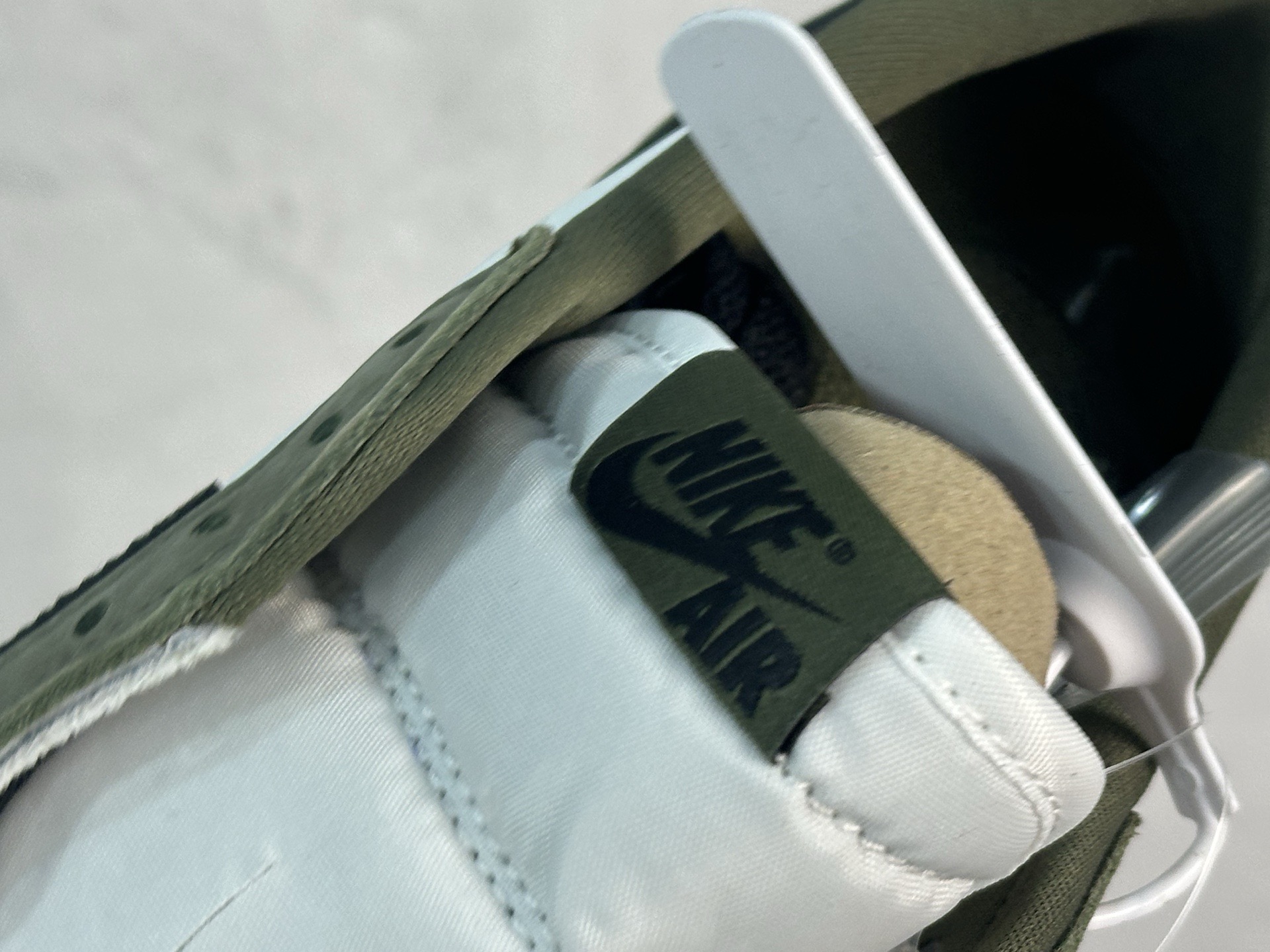 图片[8]-New巅峰 Travis Scott x Jordan Air Jordan 1 HQ6998-200 白绿 尺码：36 36.5 37.5 38 38.5 39 40 40.5 41 42 42.5 43 44 44.5 45 46 47.5-选品中心