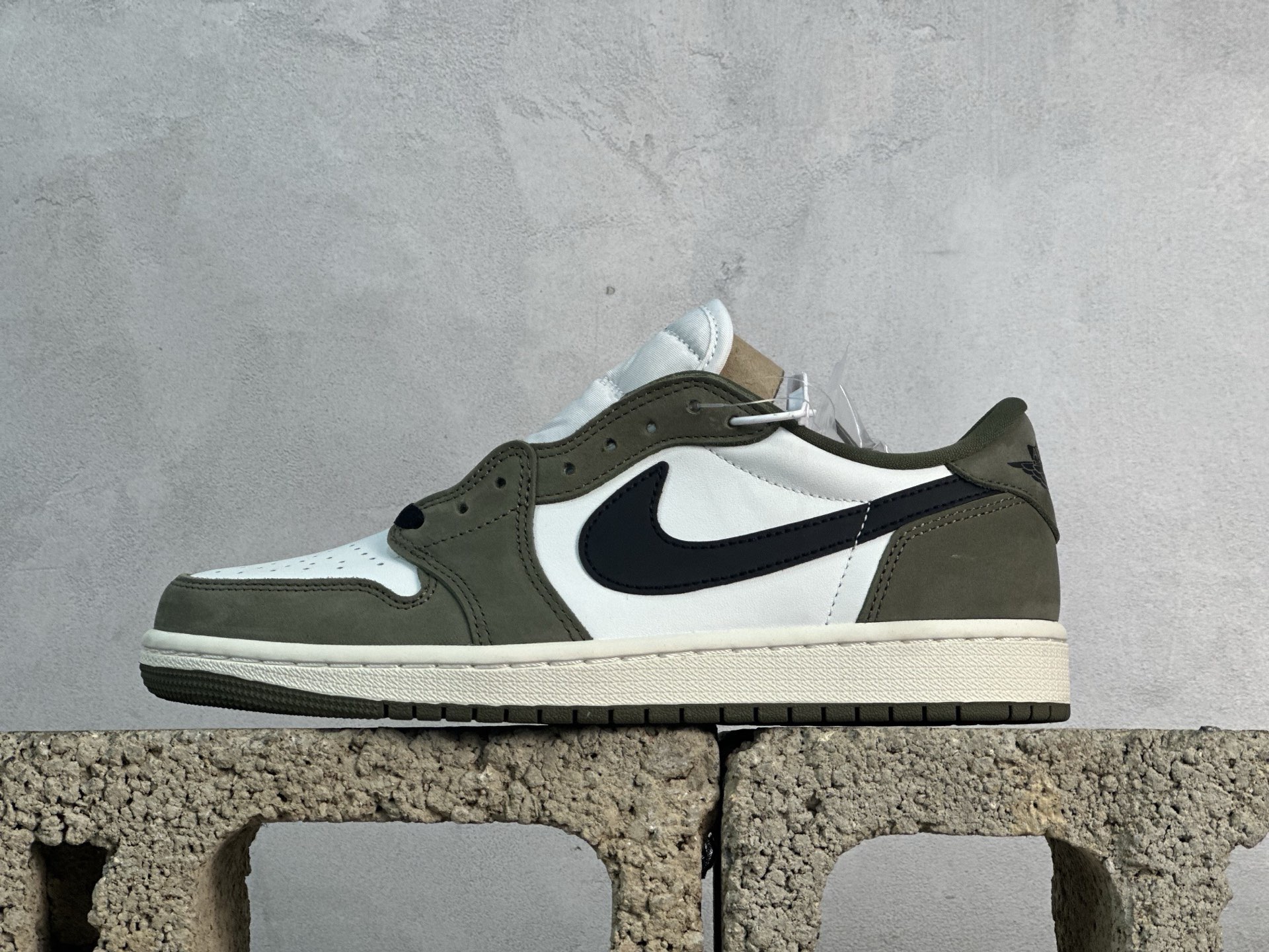 New巅峰 Travis Scott x Jordan Air Jordan 1 HQ6998-200 白绿 尺码：36 36.5 37.5 38 38.5 39 40 40.5 41 42 42.5 43 44 44.5 45 46 47.5-选品中心