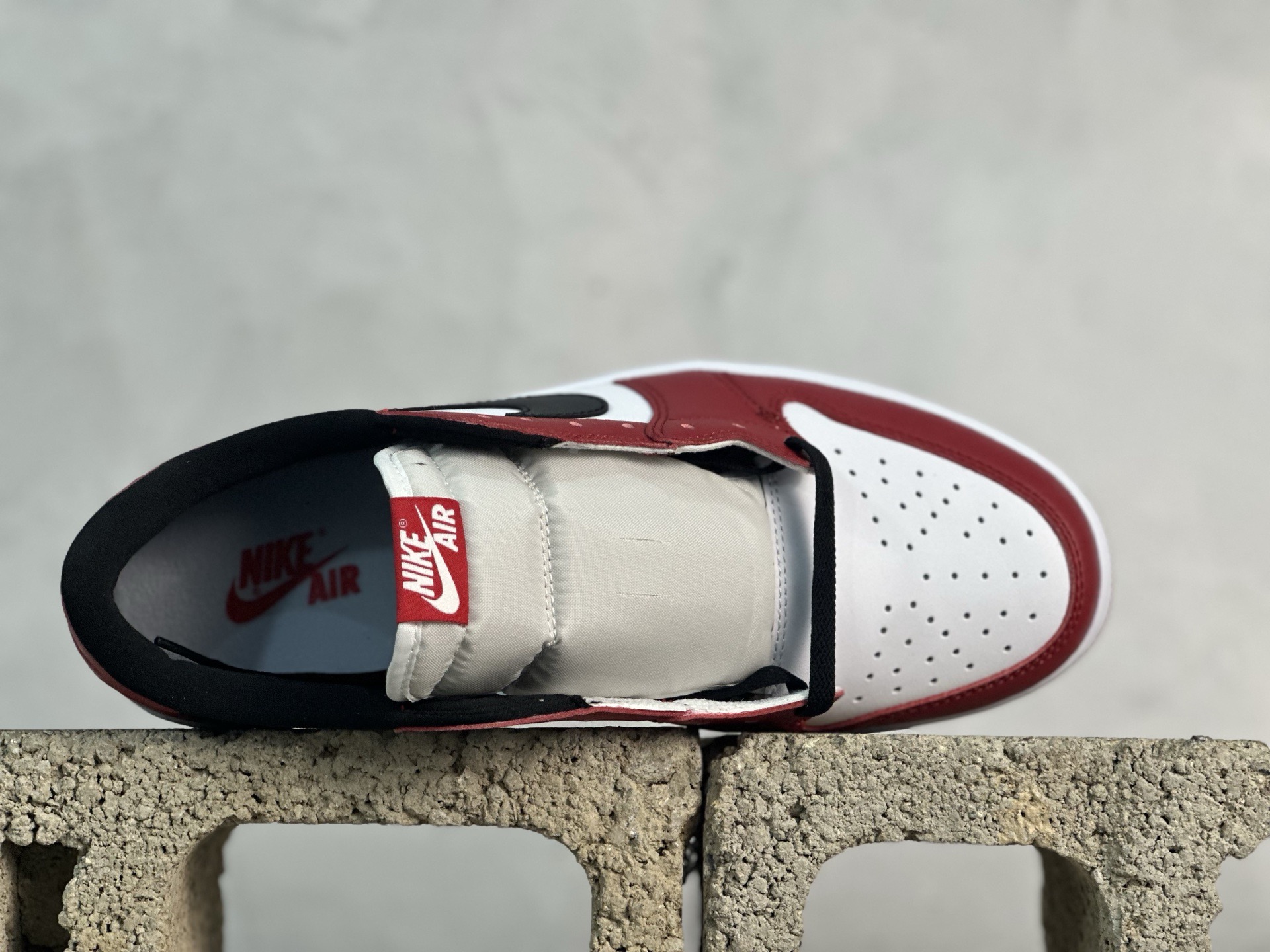 图片[4]-清远版 Travis Scott x Jordan Air Jordan 1 Low OG 芝加哥白红 HQ6998-600 尺码：36 36.5 37.5 38 38.5 39 40 40.5 41 42 42.5 43 44 44.5 45 46 47.5-选品中心