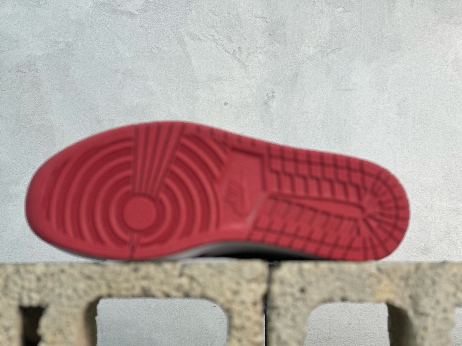 图片[3]-清远版 Travis Scott x Jordan Air Jordan 1 Low OG 芝加哥白红 HQ6998-600 尺码：36 36.5 37.5 38 38.5 39 40 40.5 41 42 42.5 43 44 44.5 45 46 47.5-选品中心