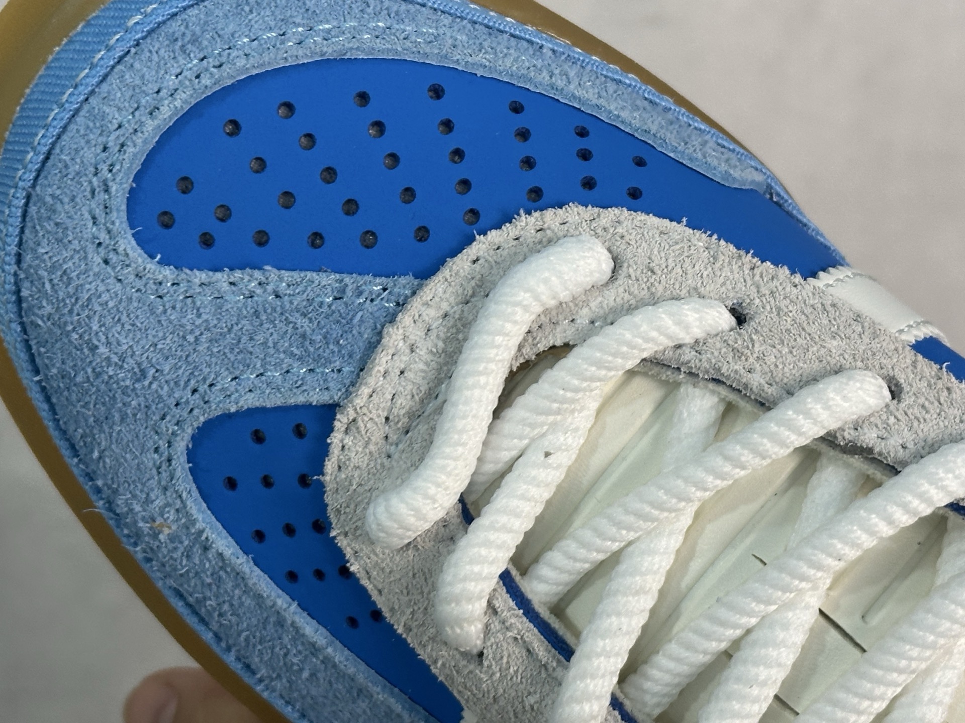 图片[7]-Bad Bunny x adidas originals GAZELLE INDOOR 舒适百搭 耐磨 低帮 板鞋 阿迪达斯轻运动鞋 货号：IF9734 尺码：36 36.5 37 38 38.5 39 40 40.5 41 42 42.5 43 44 45-选品中心