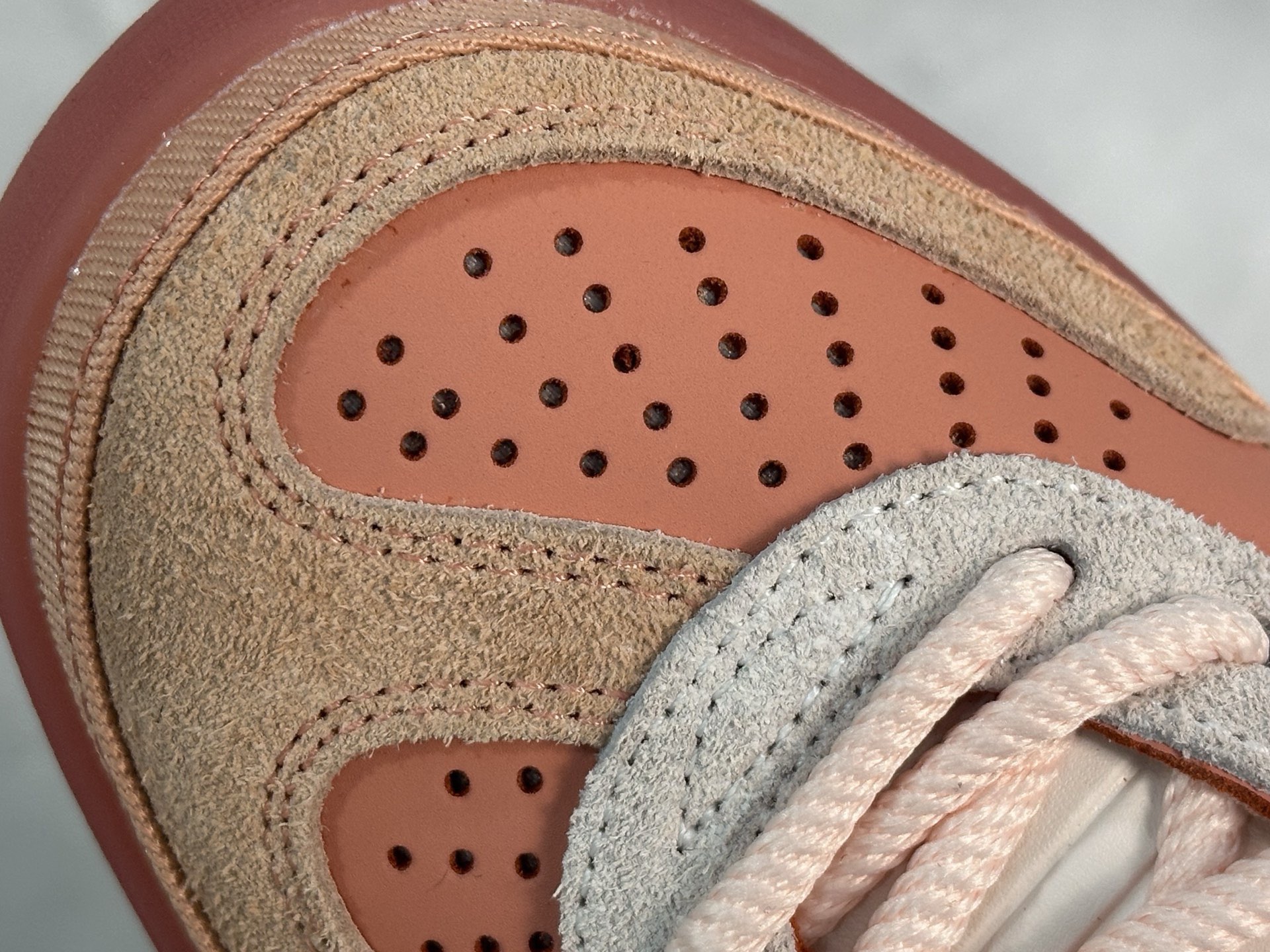 图片[7]-Bad Bunny x adidas originals GAZELLE INDOOR 舒适百搭 耐磨 低帮 板鞋 阿迪达斯轻运动鞋 货号：JS5052 尺码：36 36.5 37 38 38.5 39 40 40.5 41 42 42.5 43 44 45-选品中心