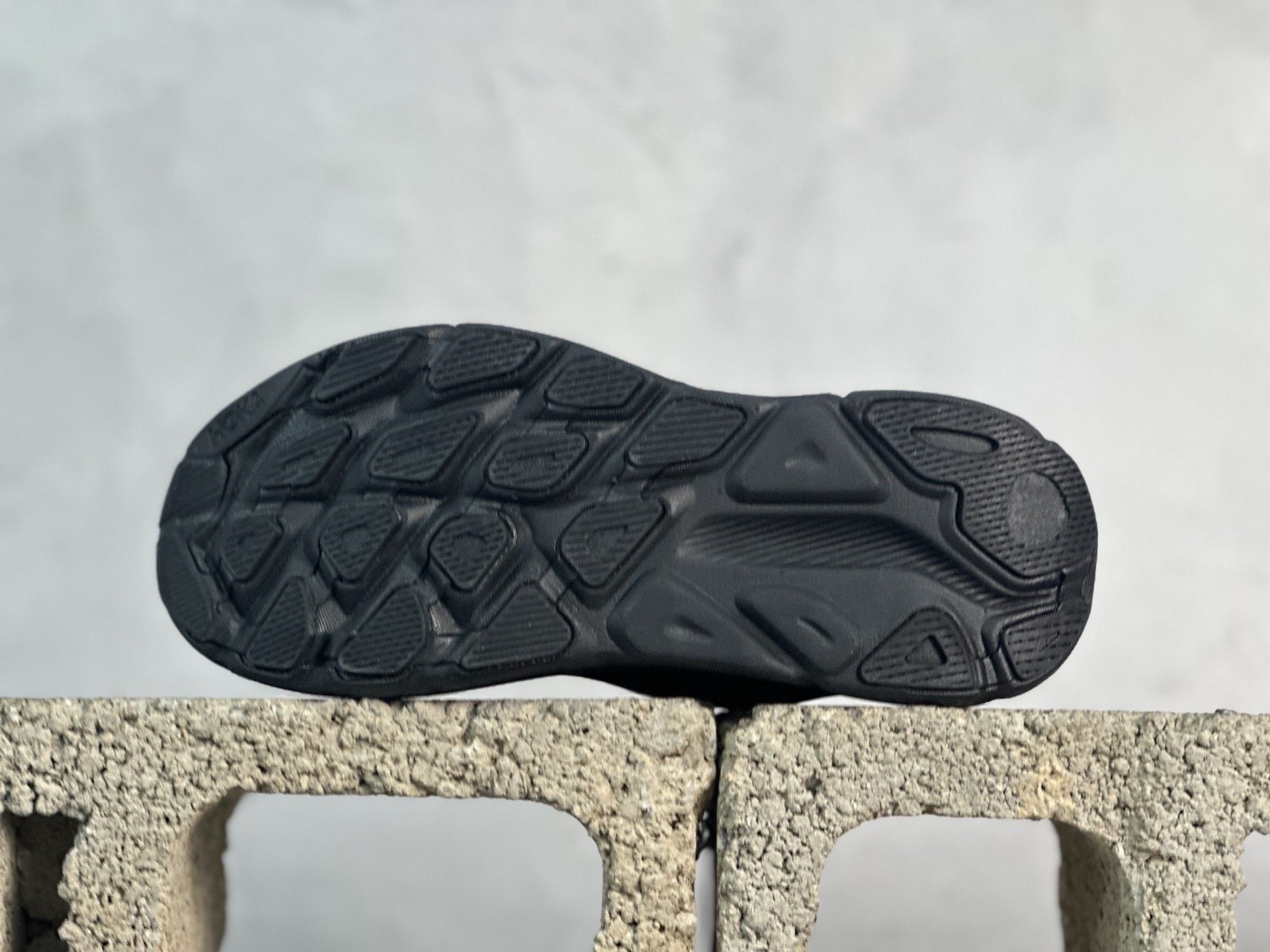 图片[3]-HOKA ONE ONE CLIFTON 9 克里夫顿系列 轻盈透气的针织网面跑鞋 1155370 BBNB 尺码：36 36.5 37 38 38.5 39 40 40.5 41 42 42.5 43 44 45-选品中心