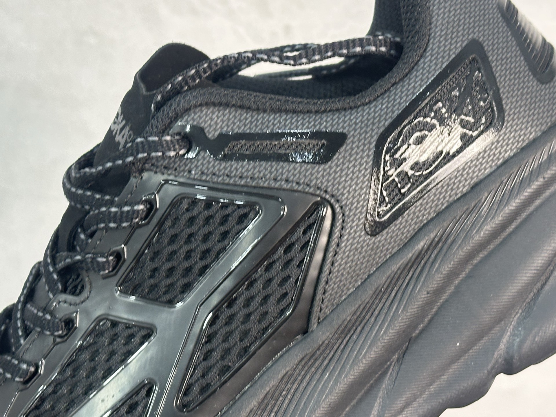 图片[9]-HOKA ONE ONE CLIFTON 9 克里夫顿系列 轻盈透气的针织网面跑鞋 1155370 BBNB 尺码：36 36.5 37 38 38.5 39 40 40.5 41 42 42.5 43 44 45-选品中心