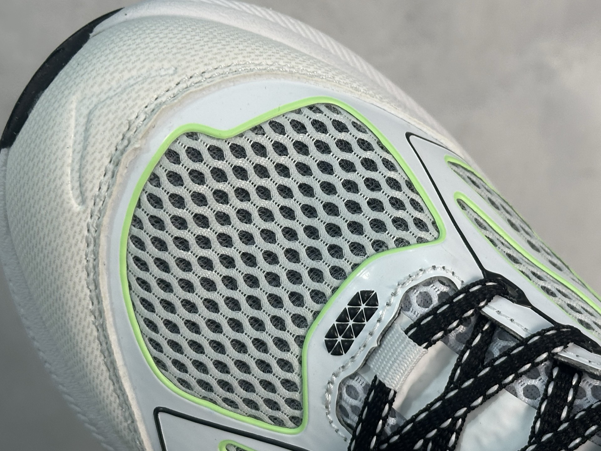 图片[7]-HOKA ONE ONE CLIFTON 9 克里夫顿系列 轻盈透气的针织网面跑鞋 1155370 BWHT 尺码：36 36.5 37 38 38.5 39 40 40.5 41 42 42.5 43 44 45-选品中心