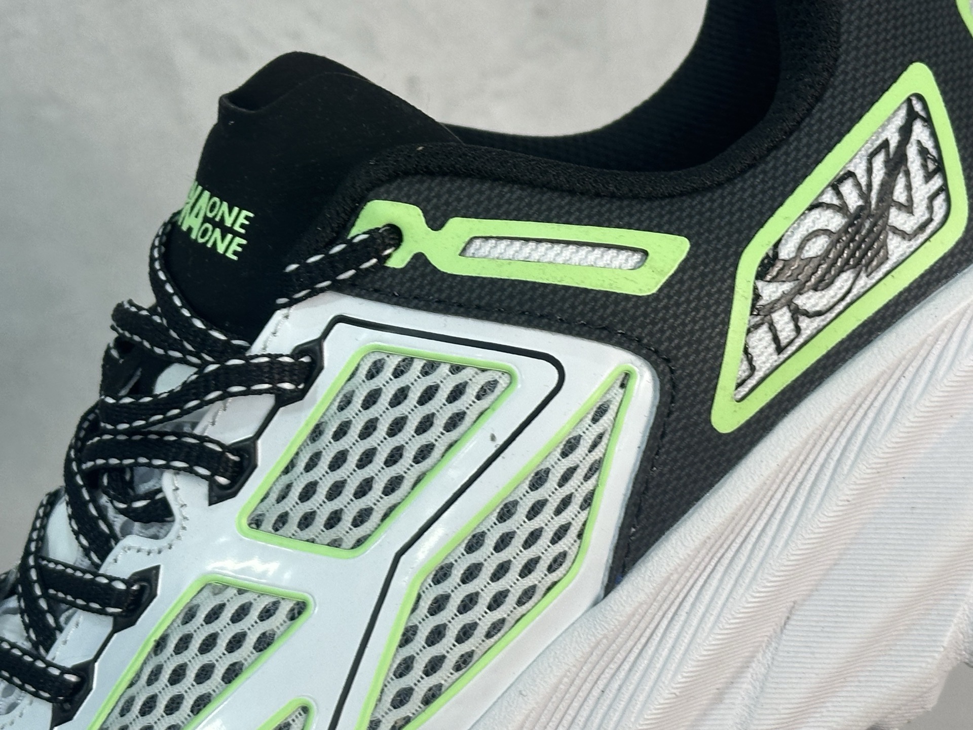 图片[9]-HOKA ONE ONE CLIFTON 9 克里夫顿系列 轻盈透气的针织网面跑鞋 1155370 BWHT 尺码：36 36.5 37 38 38.5 39 40 40.5 41 42 42.5 43 44 45-选品中心