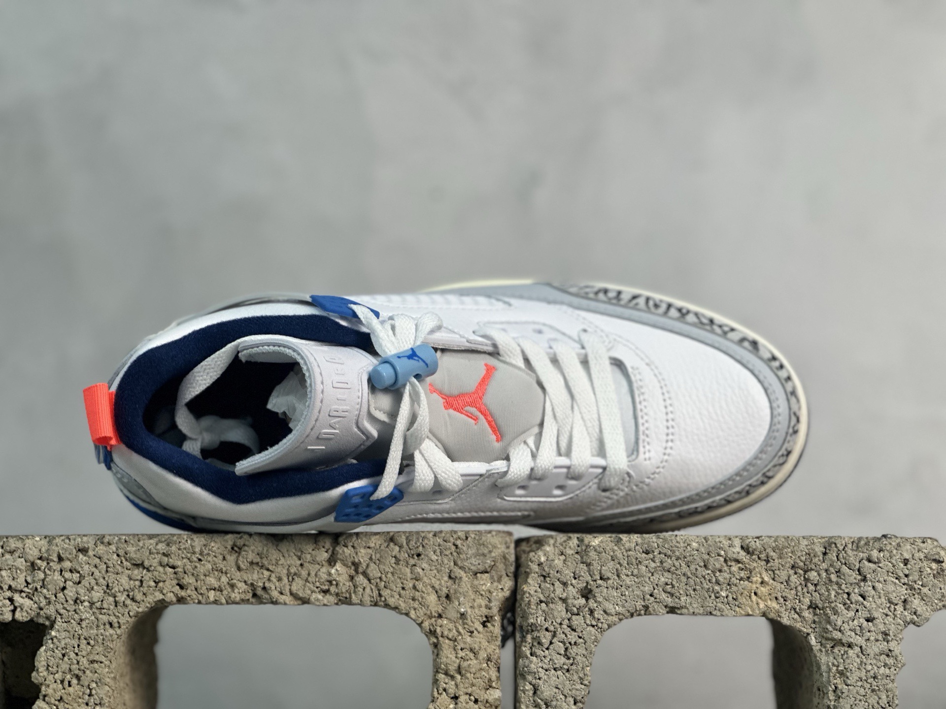 图片[4]-PZ  Jordan Spizike Low AJ 乔丹合体元素 文化休闲板鞋 FQ1759-110 #整双鞋在 Air Jordan 5 Low 廓形的基础上，通过加入 AJ3 的爆裂纹和鞋底设计、AJ6 的鞋舌和鞋带束扣、AJ4 的鞋侧三角稳定贴片和鞋带孔等， 尺码：36 36.5 37.5 38 38.5 39 40 40.5 41 42 42.5 43 44 44.5 45 46 47.5-选品中心